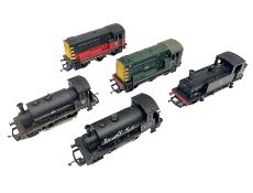 Hornby '00' gauge - five locomotives comprising two Class 08 0-6-0 Diesel shunters No.08513 and D417