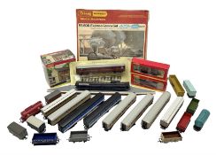Tri-ang/Hornby '00' gauge - RS.606 Express Goods Set; boxed; eleven passenger coaches and twelve goo