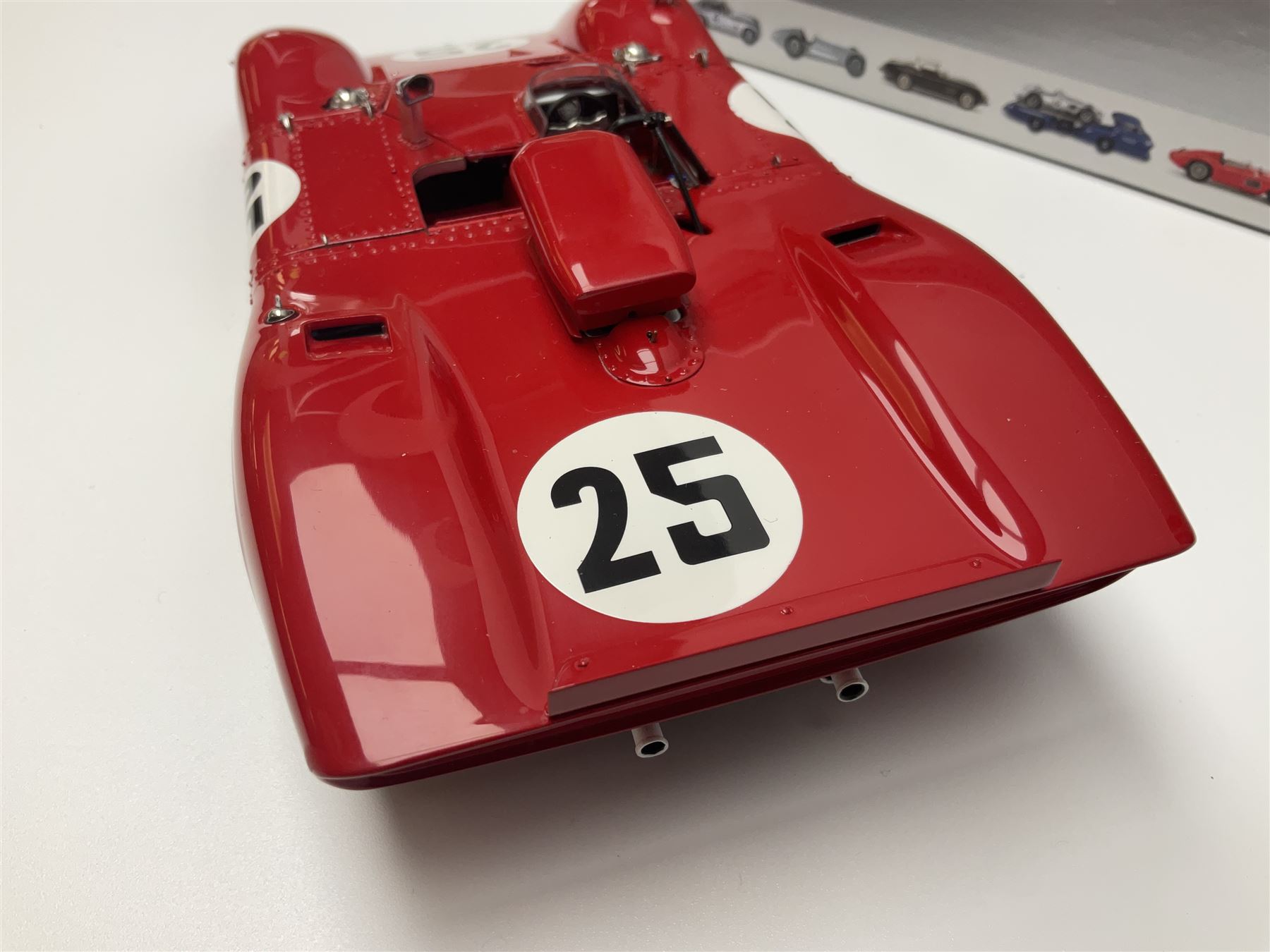 CMC 1:18 Scale Model of a Ferrari 312P Spyder 'Sebring Rennversion - Image 6 of 14