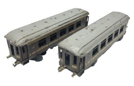 Bing '0' gauge - two bogied Pullman style passenger coaches