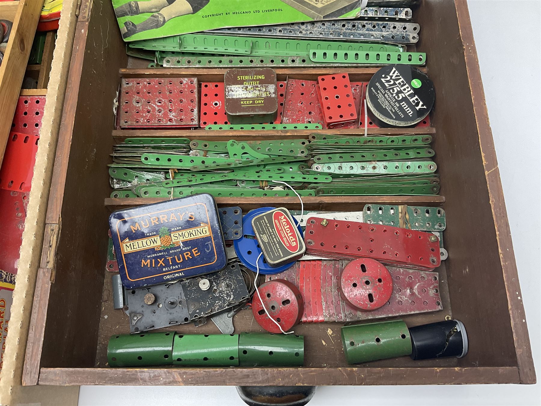 Meccano - large quantity of loose parts including various plates and strips - Image 8 of 11