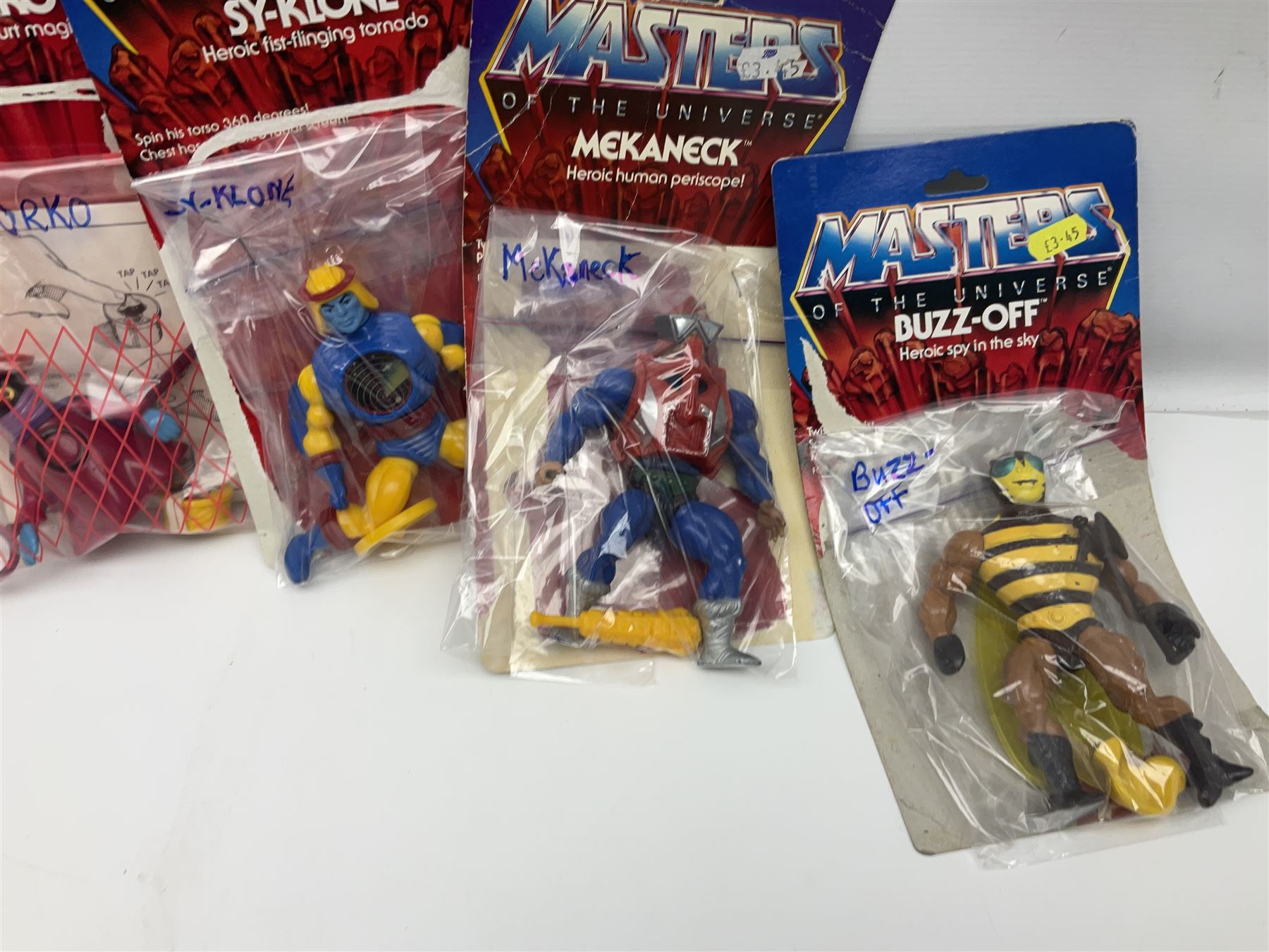Thirty-one Masters of the Universe He-Man figures re-bagged on original backing cards; two others l - Image 19 of 19