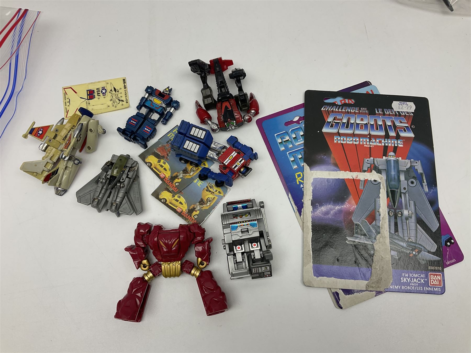 Four 1980sTransformer G1 - Optimus Prime 1984; DinoBot Sludge (Diplodocus) 1984; Cyclonus 1986; and - Image 9 of 13