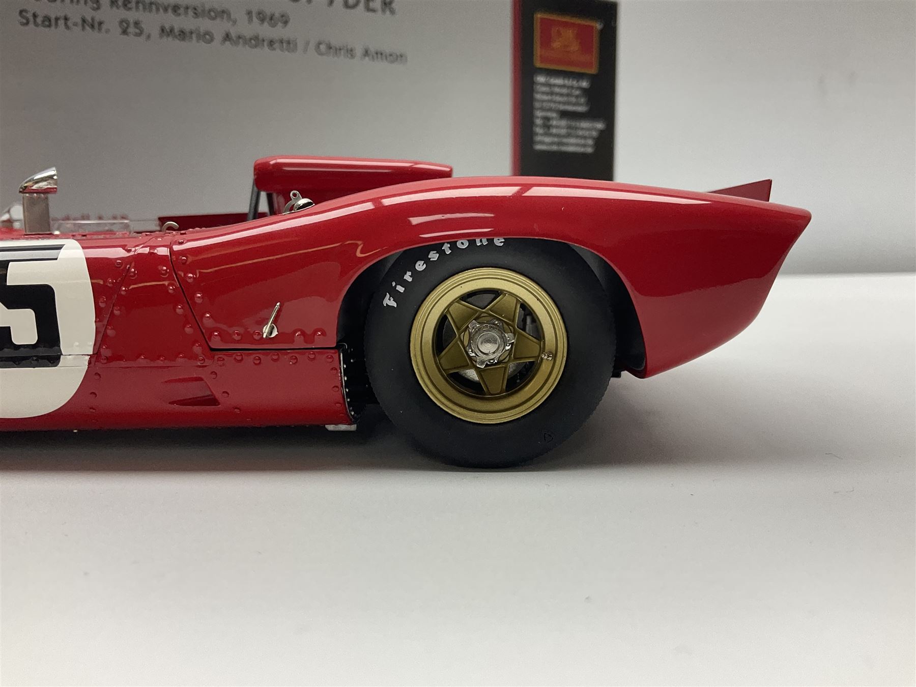 CMC 1:18 Scale Model of a Ferrari 312P Spyder 'Sebring Rennversion - Image 10 of 14