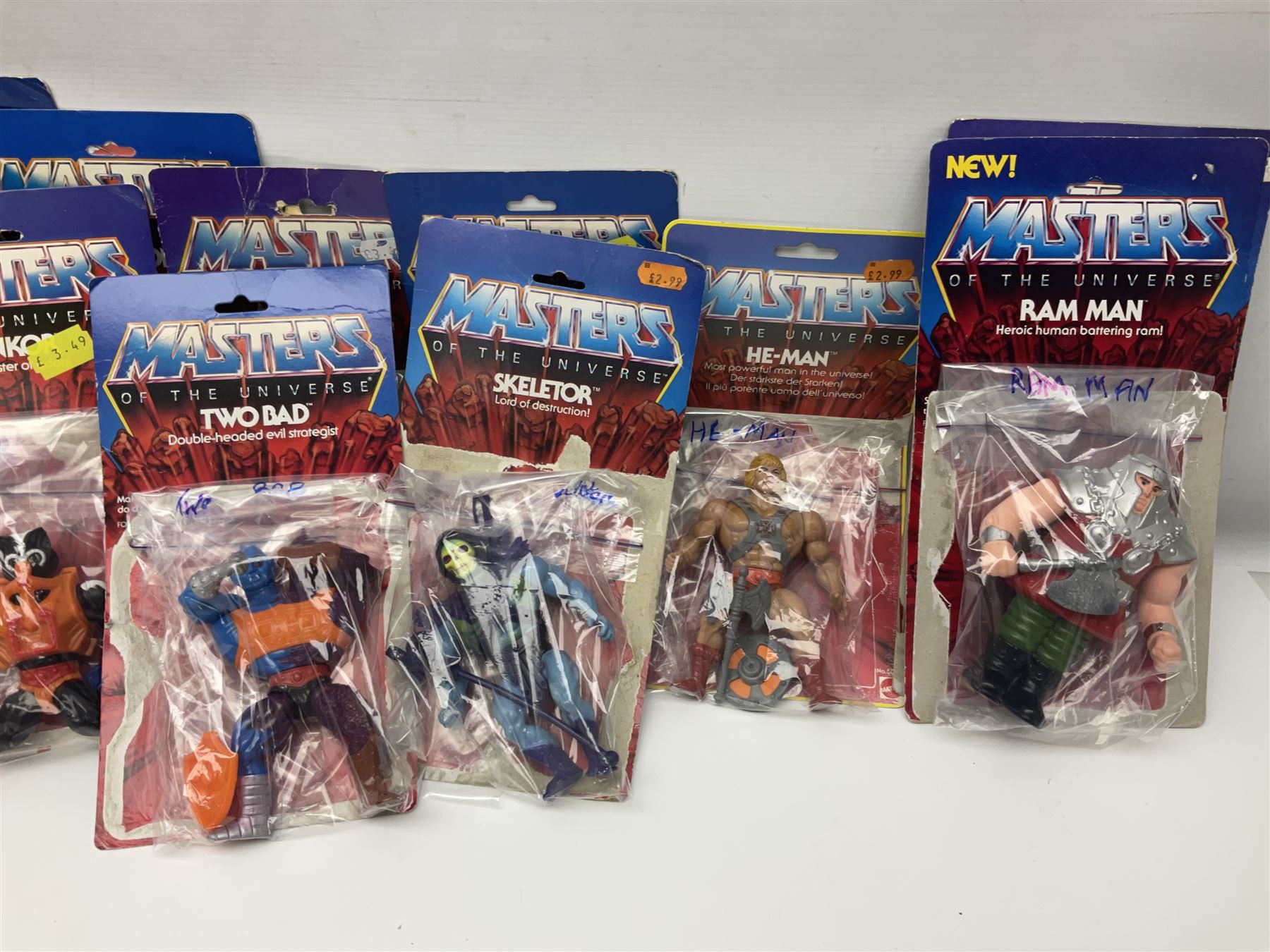 Thirty-one Masters of the Universe He-Man figures re-bagged on original backing cards; two others l - Image 16 of 19