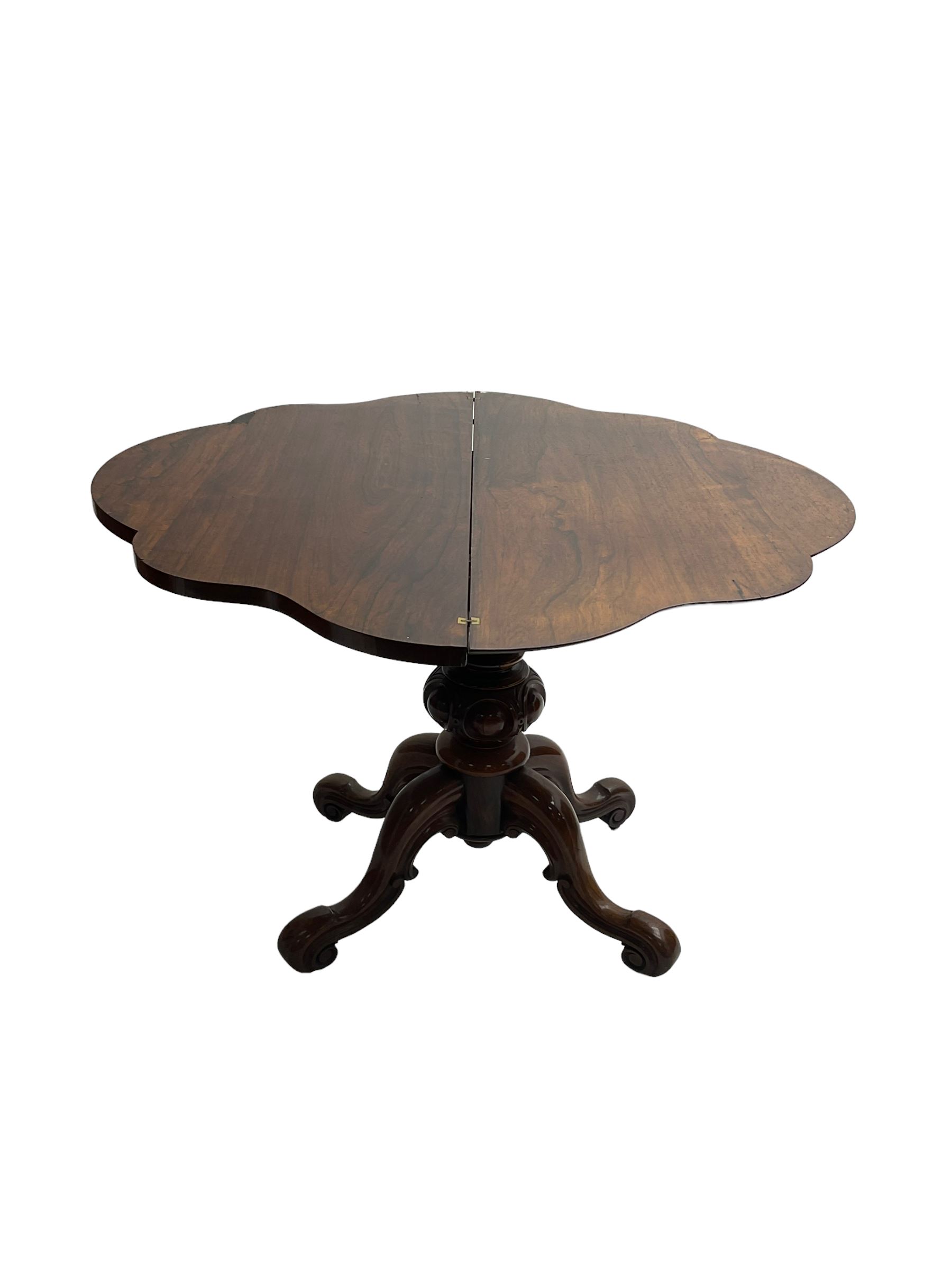 Victorian rosewood serpentine tea table - Image 5 of 7