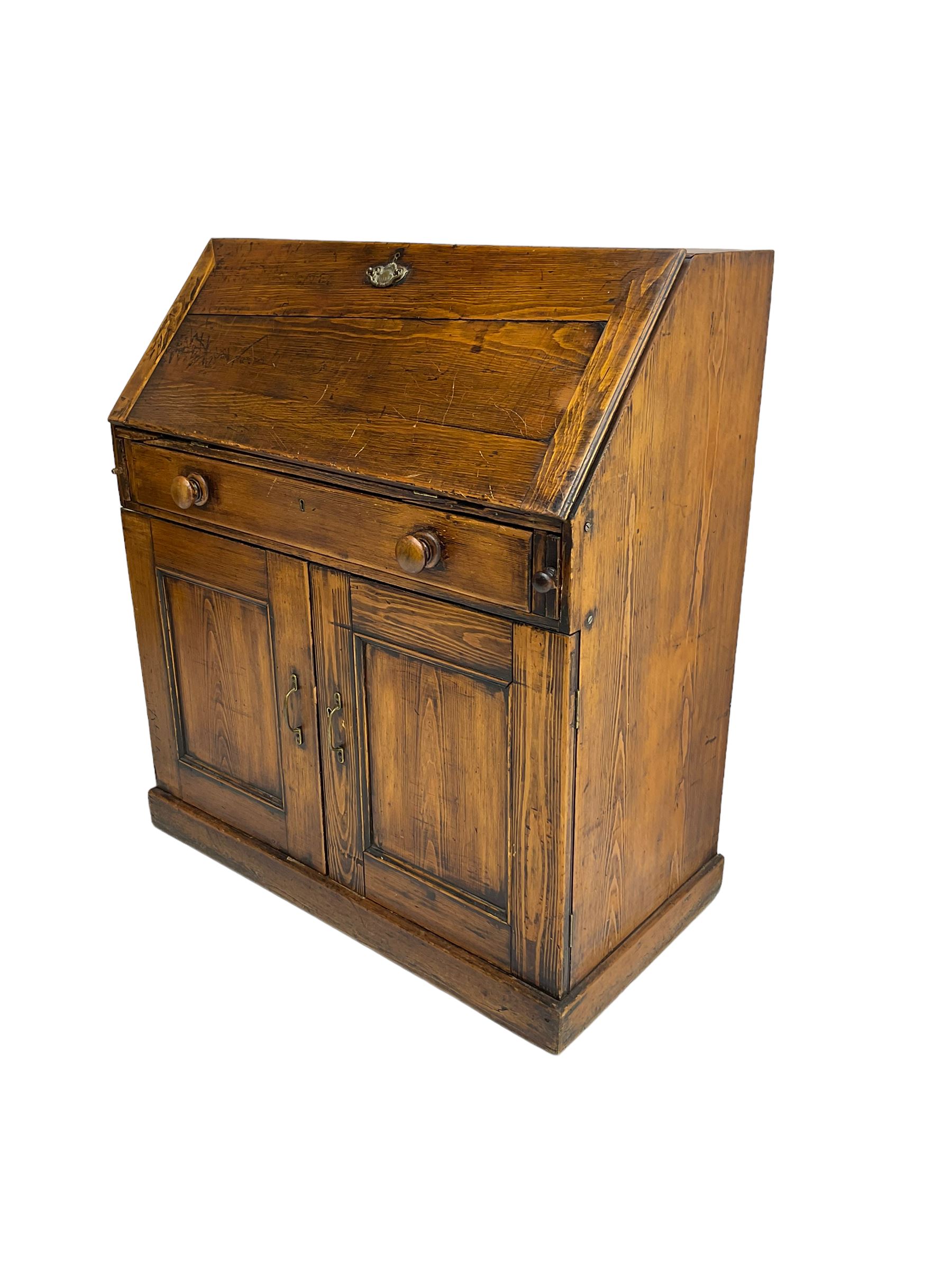 19th century waxed pine bureau - Image 4 of 7