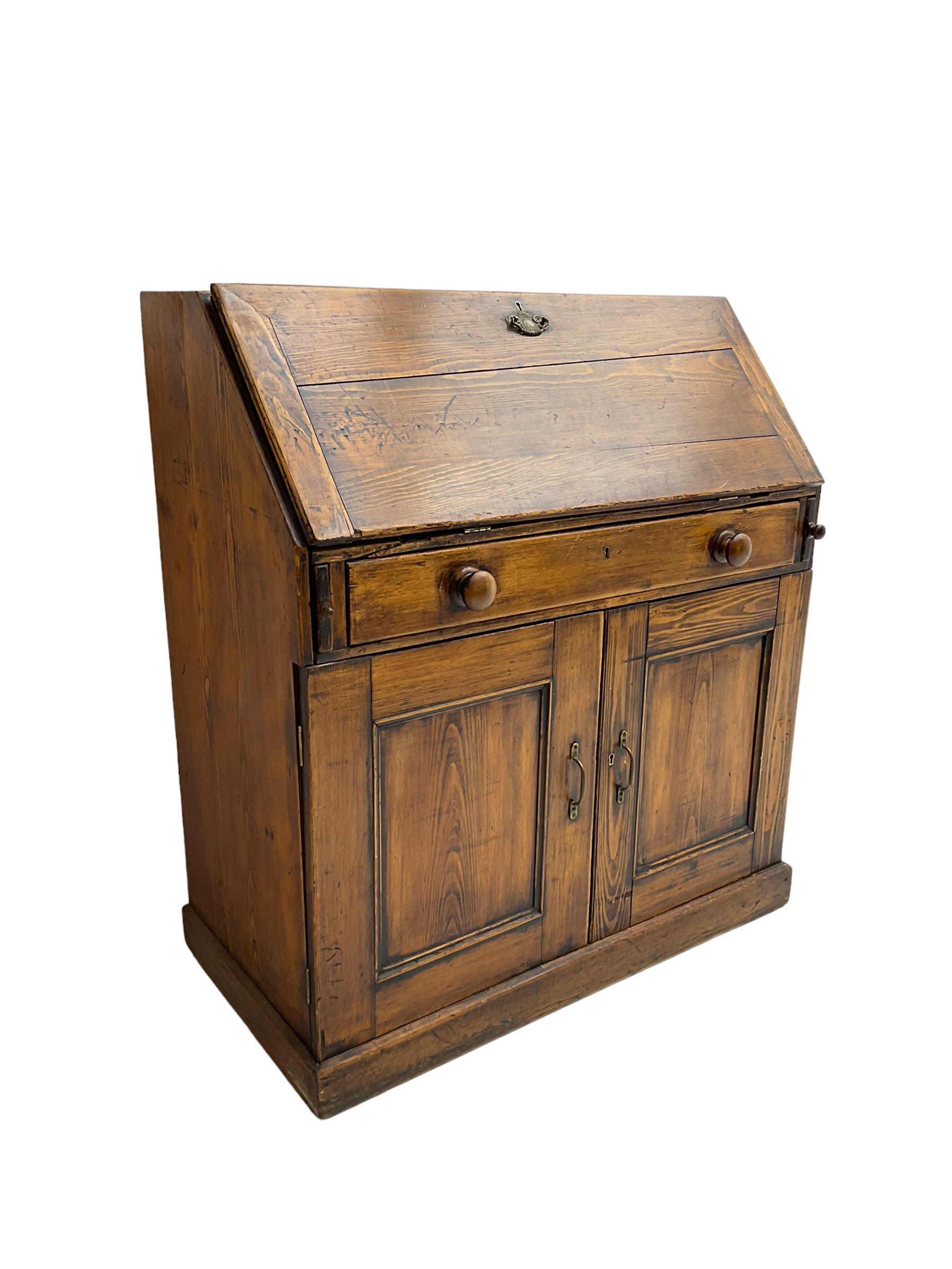 19th century waxed pine bureau - Image 5 of 7