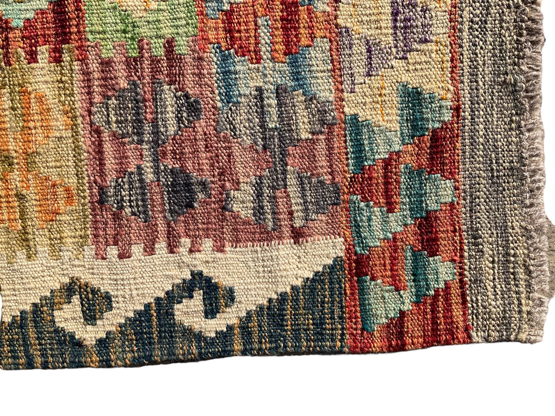 Anatolian Turkish Kilim multi-colour rug - Image 6 of 8