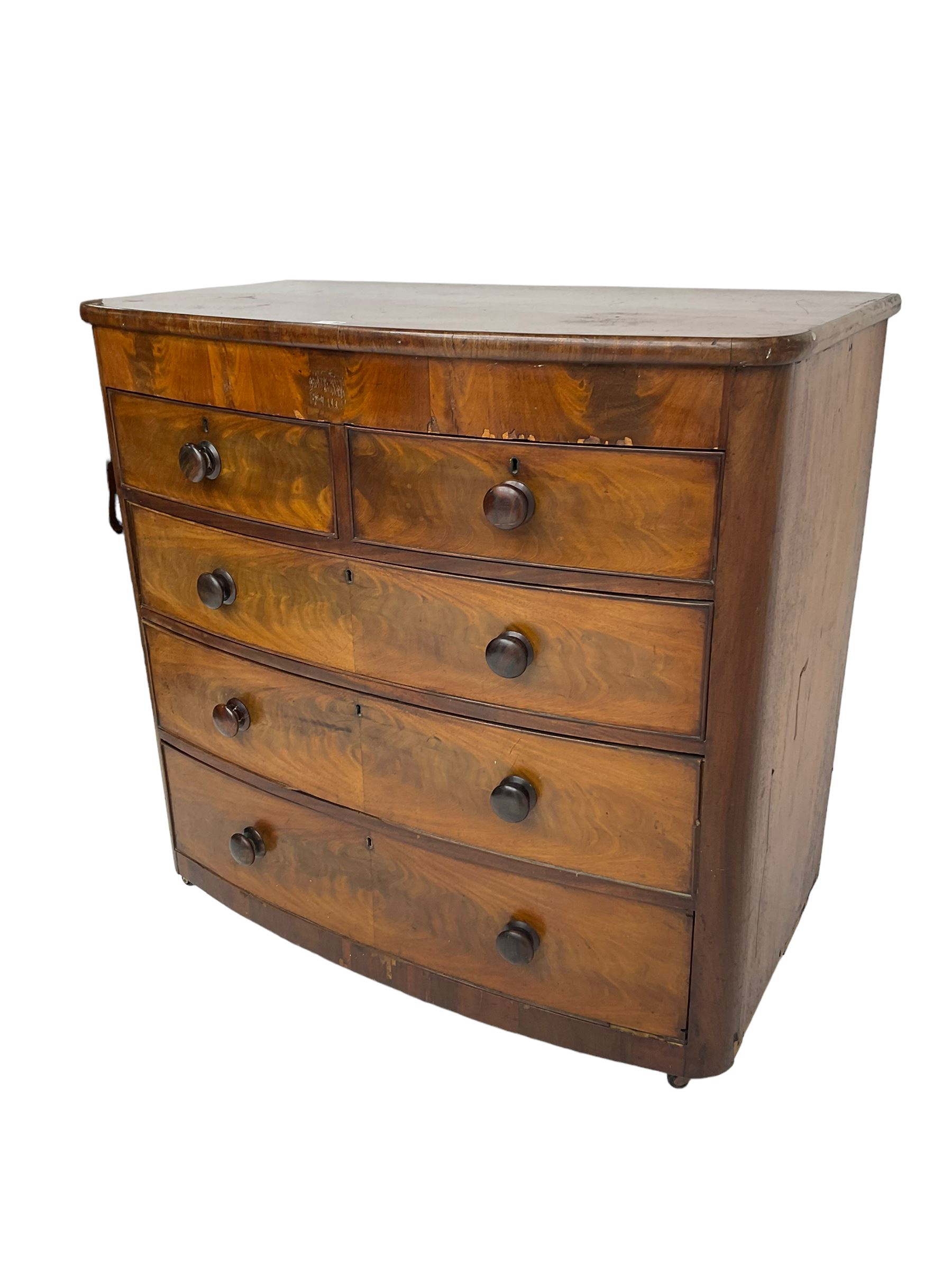 Late 19th century mahogany bow front chest - Image 6 of 7