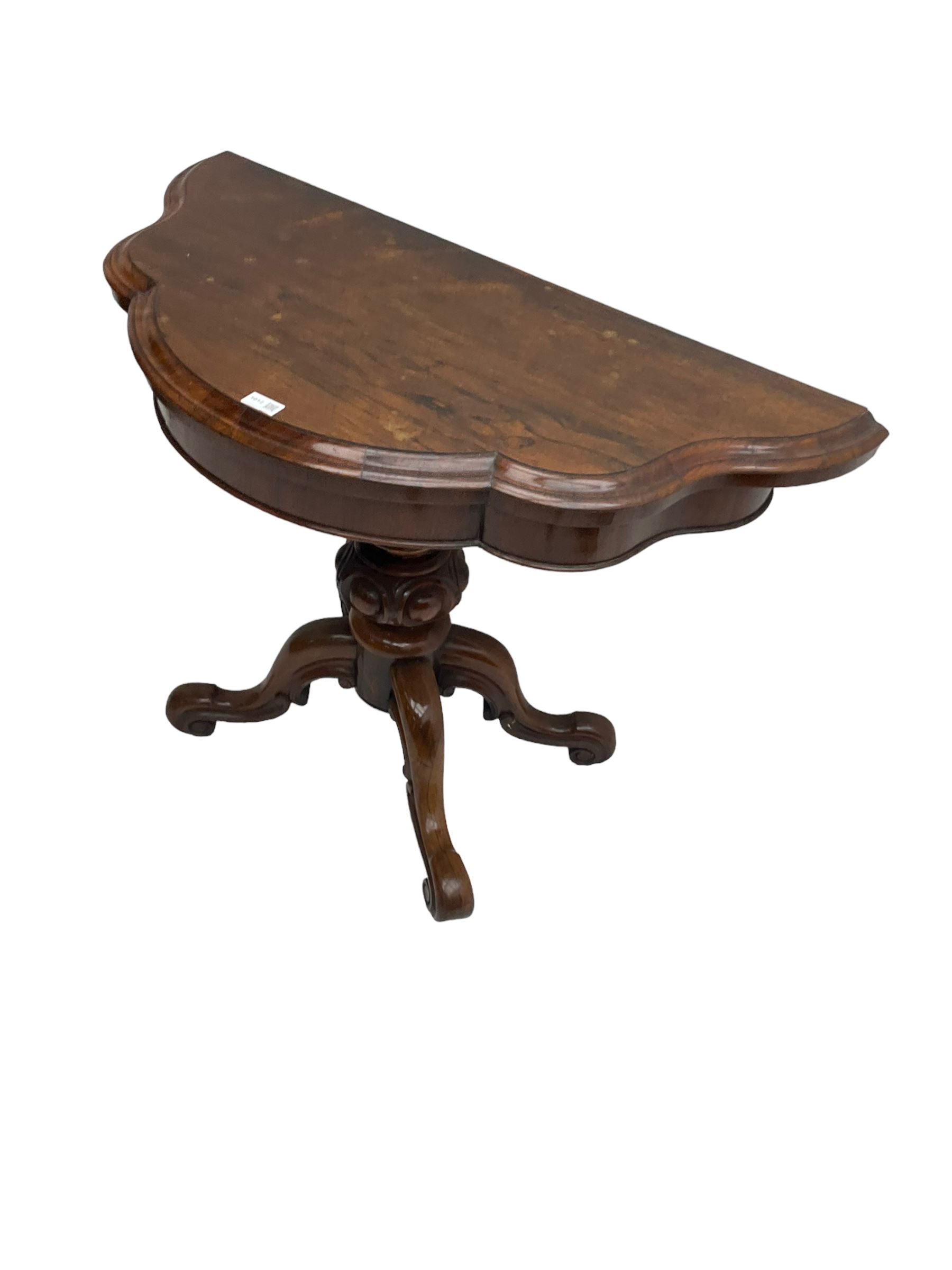 Victorian rosewood serpentine tea table - Image 4 of 7