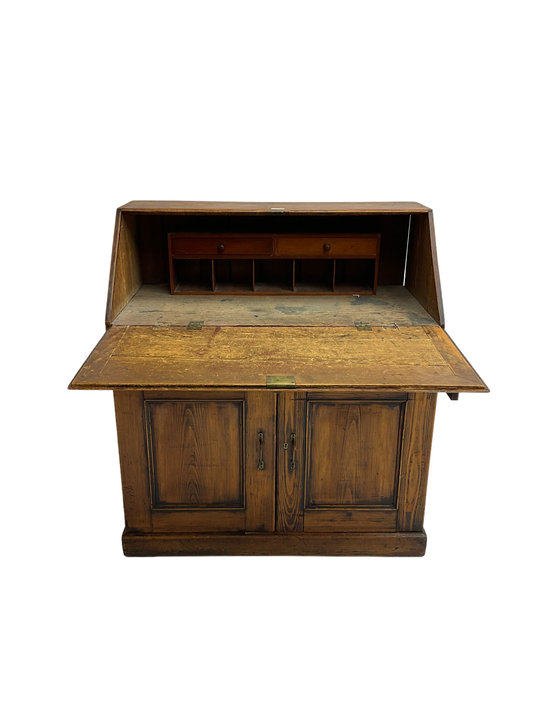 19th century waxed pine bureau - Image 7 of 7