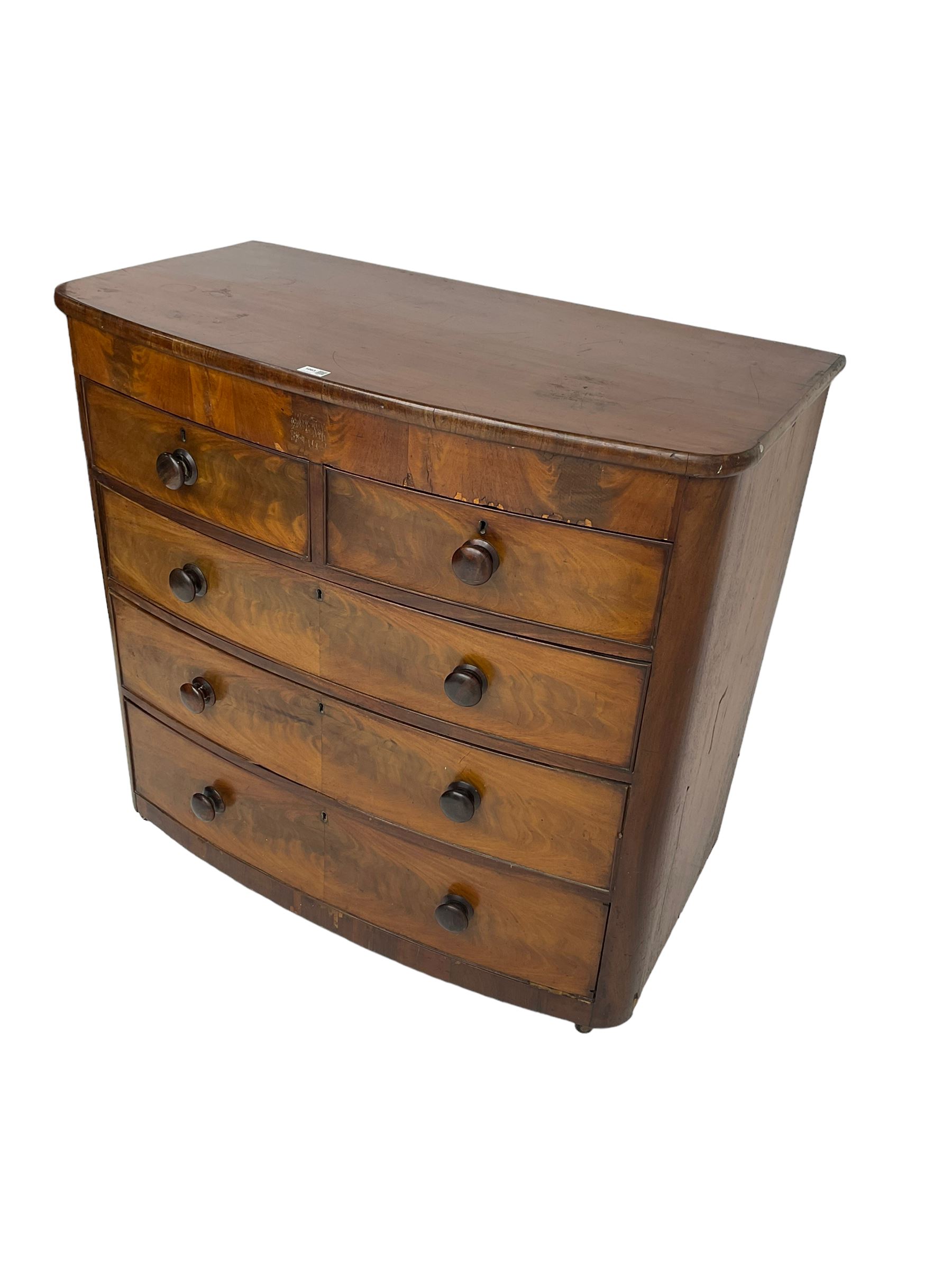 Late 19th century mahogany bow front chest - Image 3 of 7