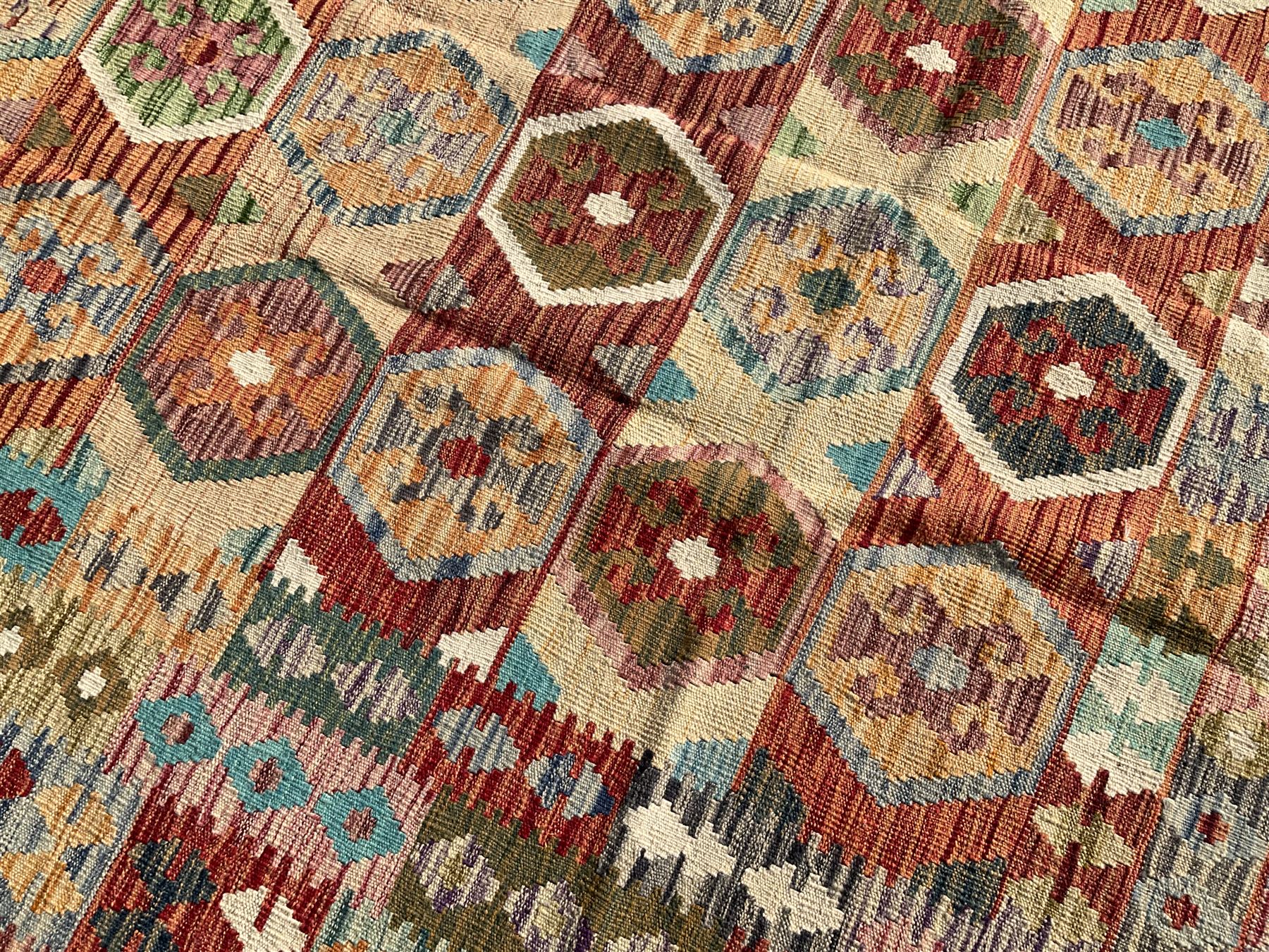 Anatolian Turkish Kilim multi-colour rug - Image 7 of 8