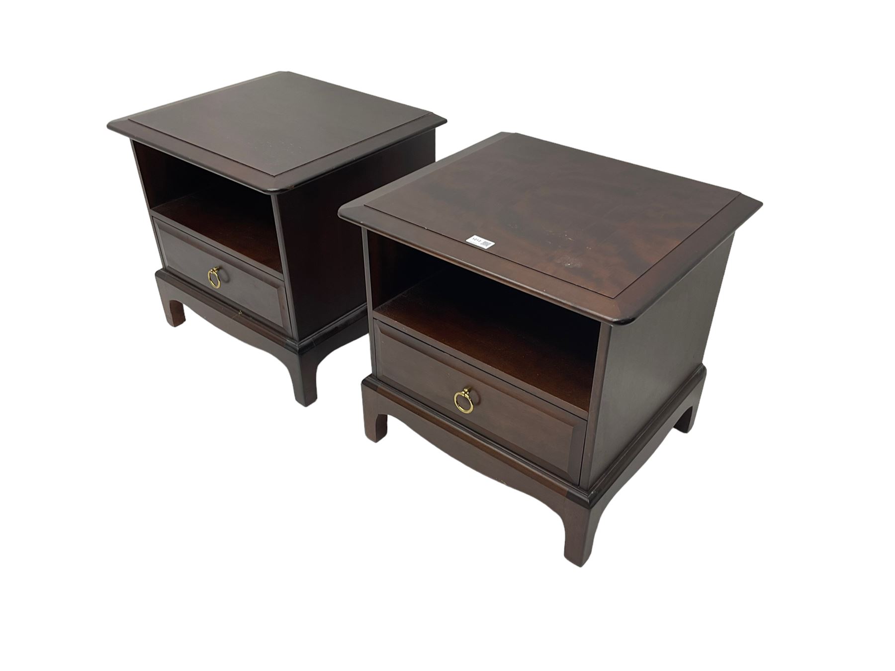 Stag Minstrel - pair of mahogany bedside lamp tables - Image 3 of 6