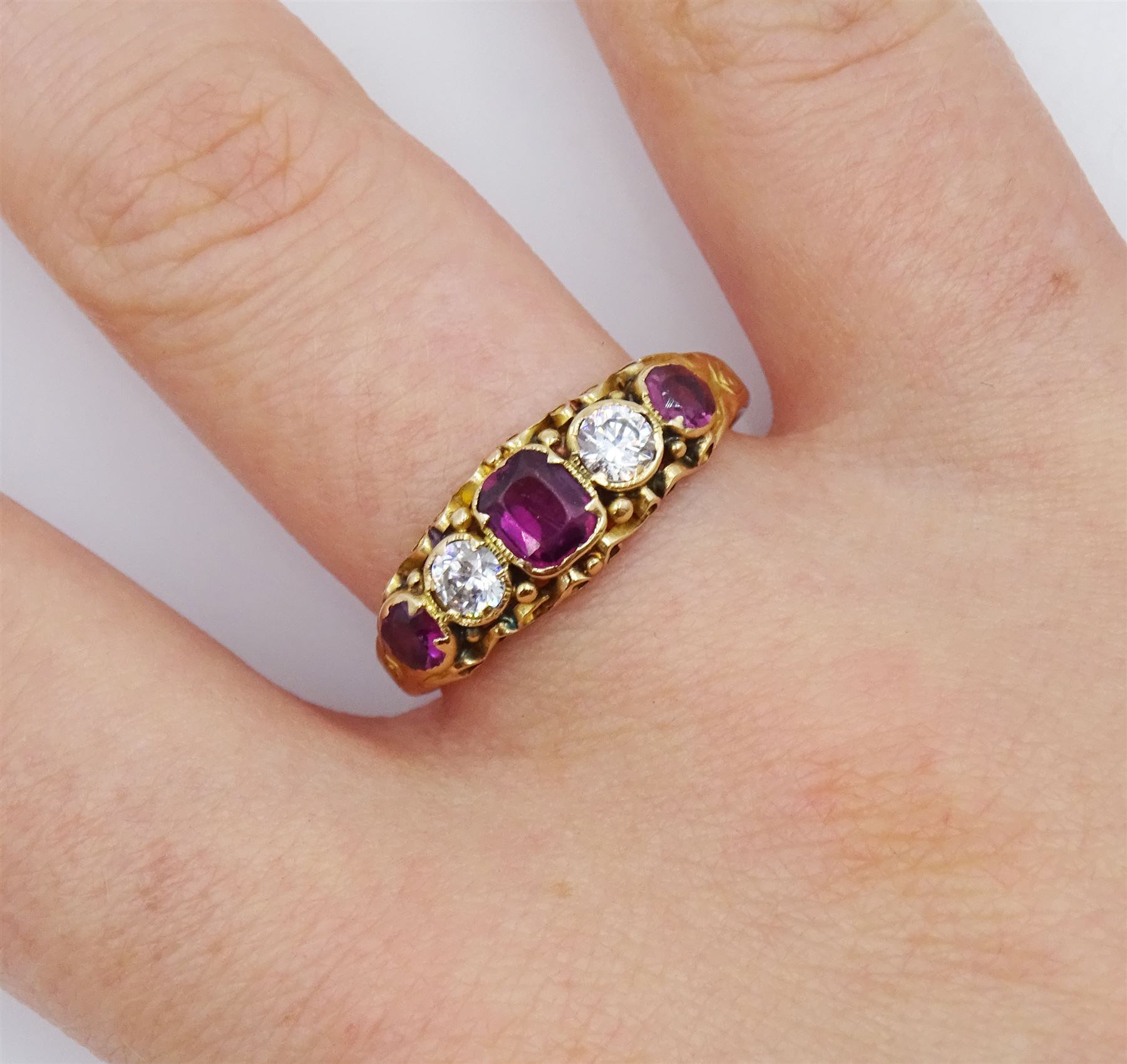 Victorian 15ct gold five stone clear and purple paste ring - Image 2 of 4