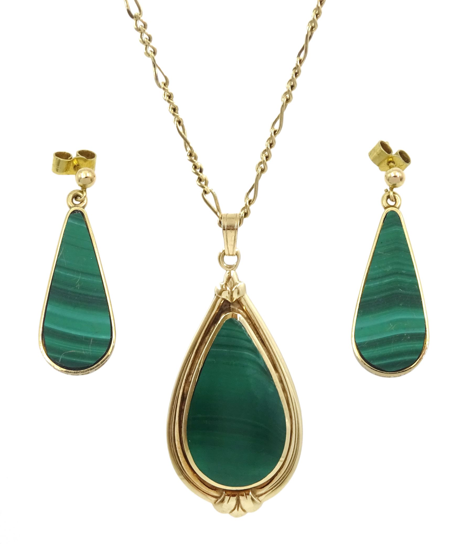 Gold pear shaped malachite pendant necklace and pair of similar gold stud earrings