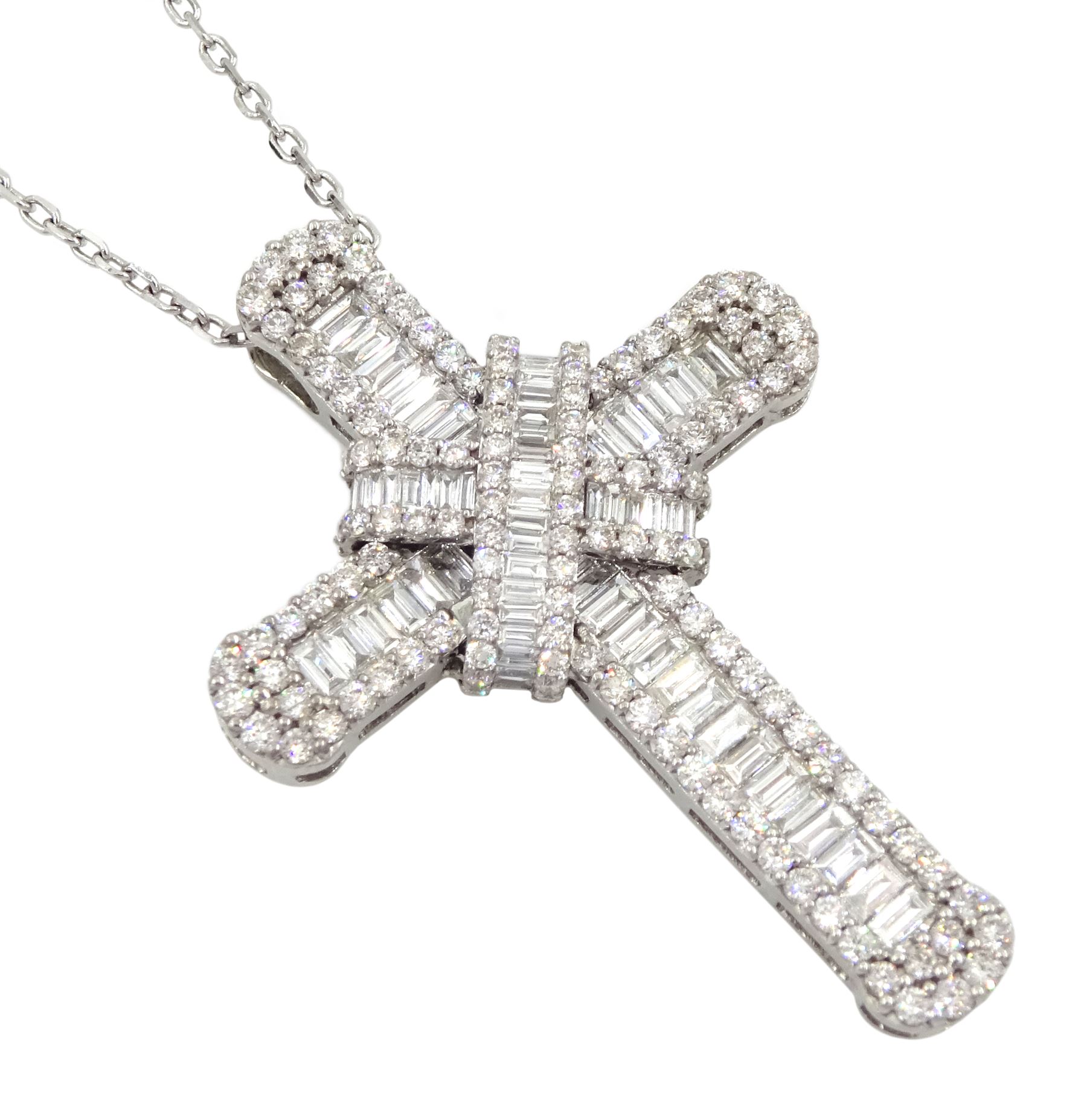 18ct white gold baguette and round brilliant cut diamond cross pendant necklace - Image 2 of 4