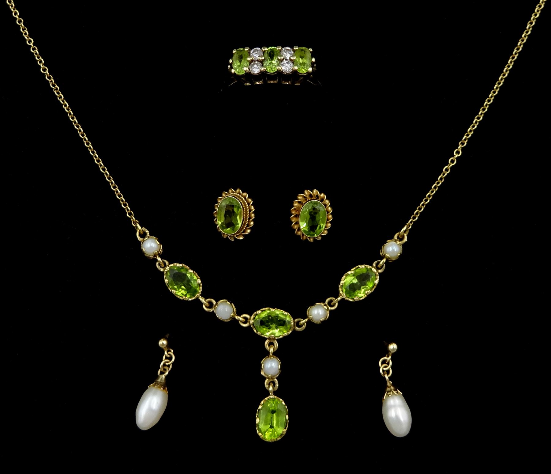 Gold peridot and pearl necklace