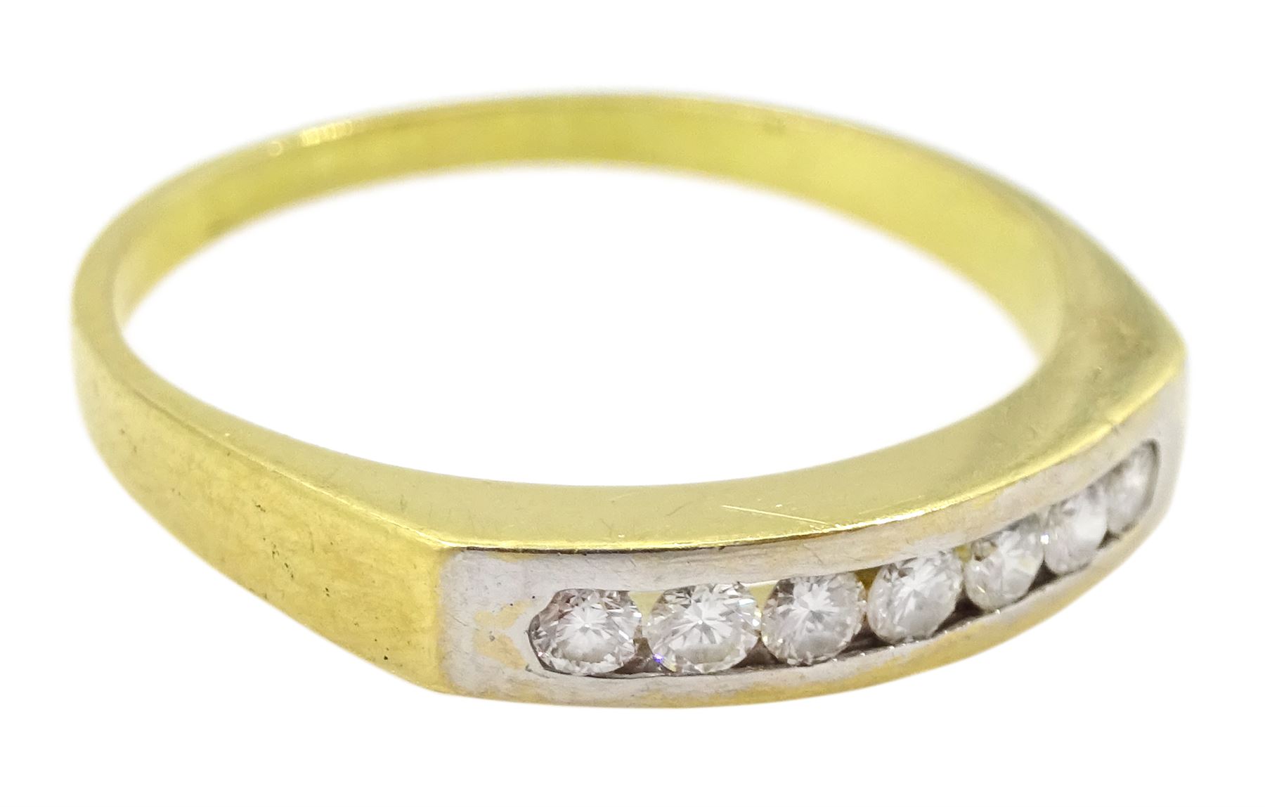 18ct gold channel set seven stone round brilliant cut diamond ring - Image 3 of 4