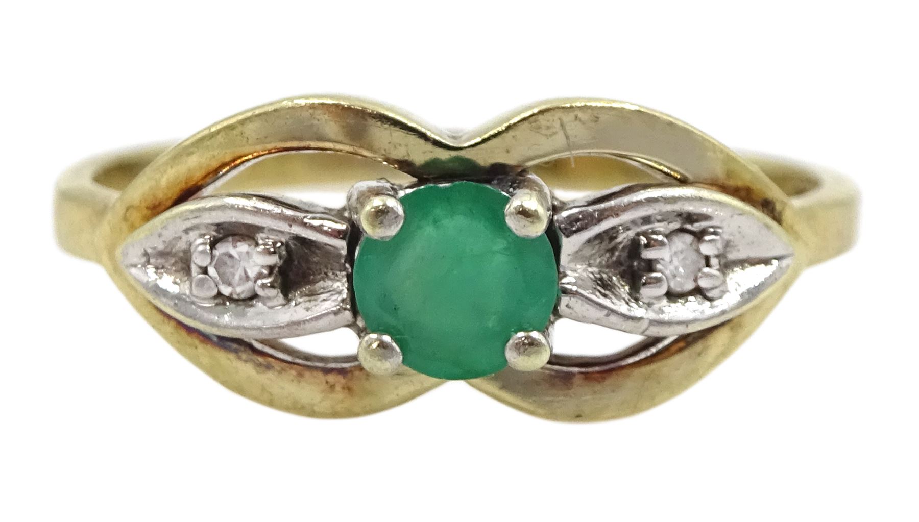 9ct gold round emerald and diamond ring