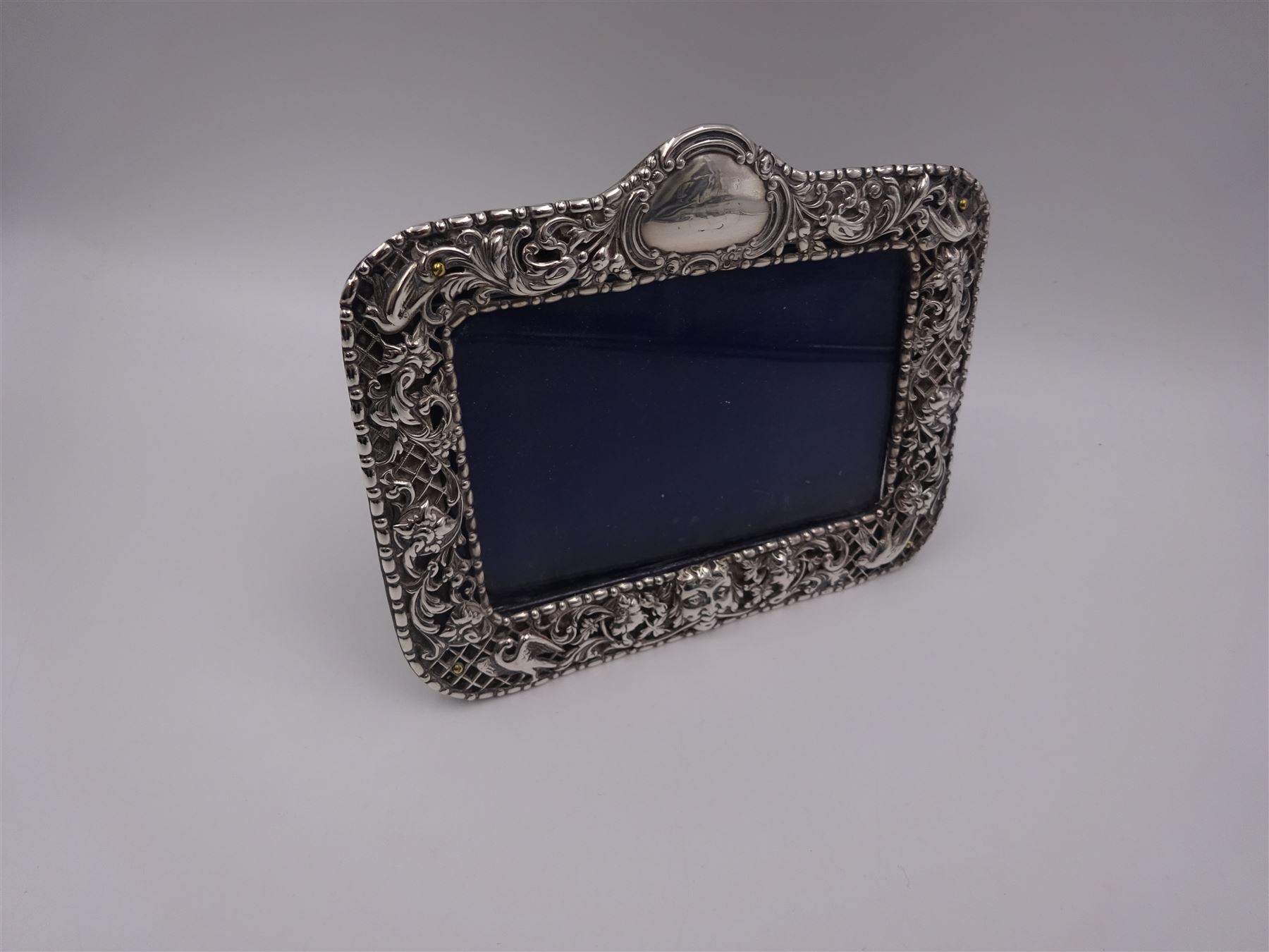 Victorian silver mounted photograph frame - Image 2 of 6