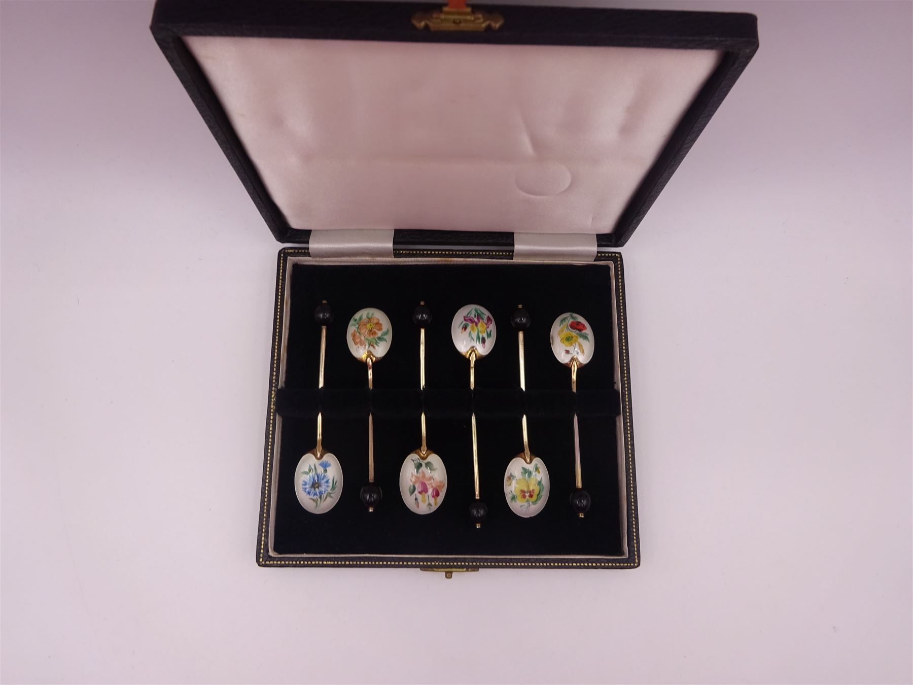Set of six modern silver-gilt coffee bean spoons - Image 2 of 4