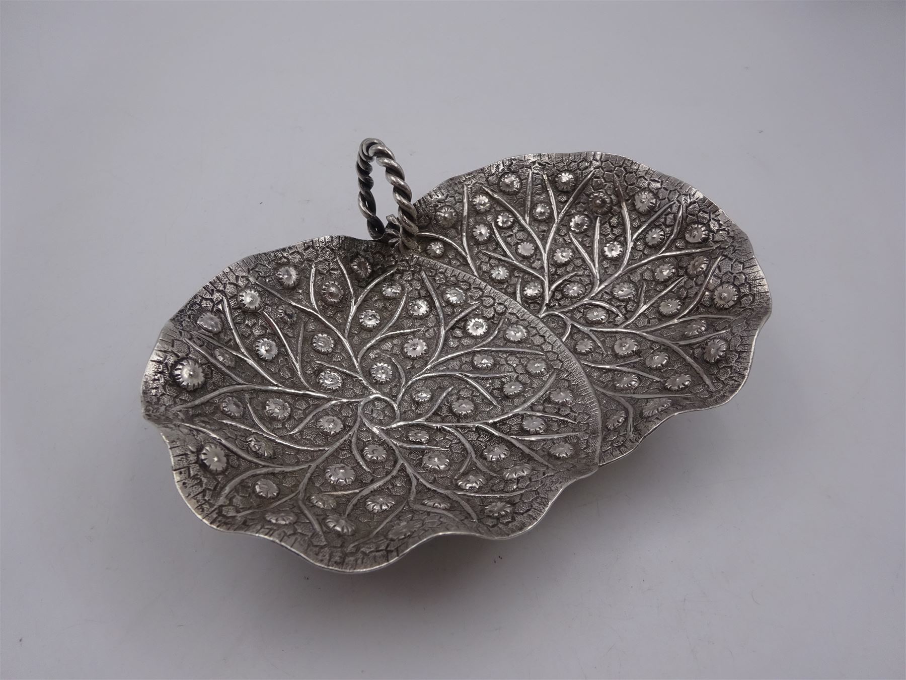 Middle Eastern silver bon bon dish - Image 2 of 4