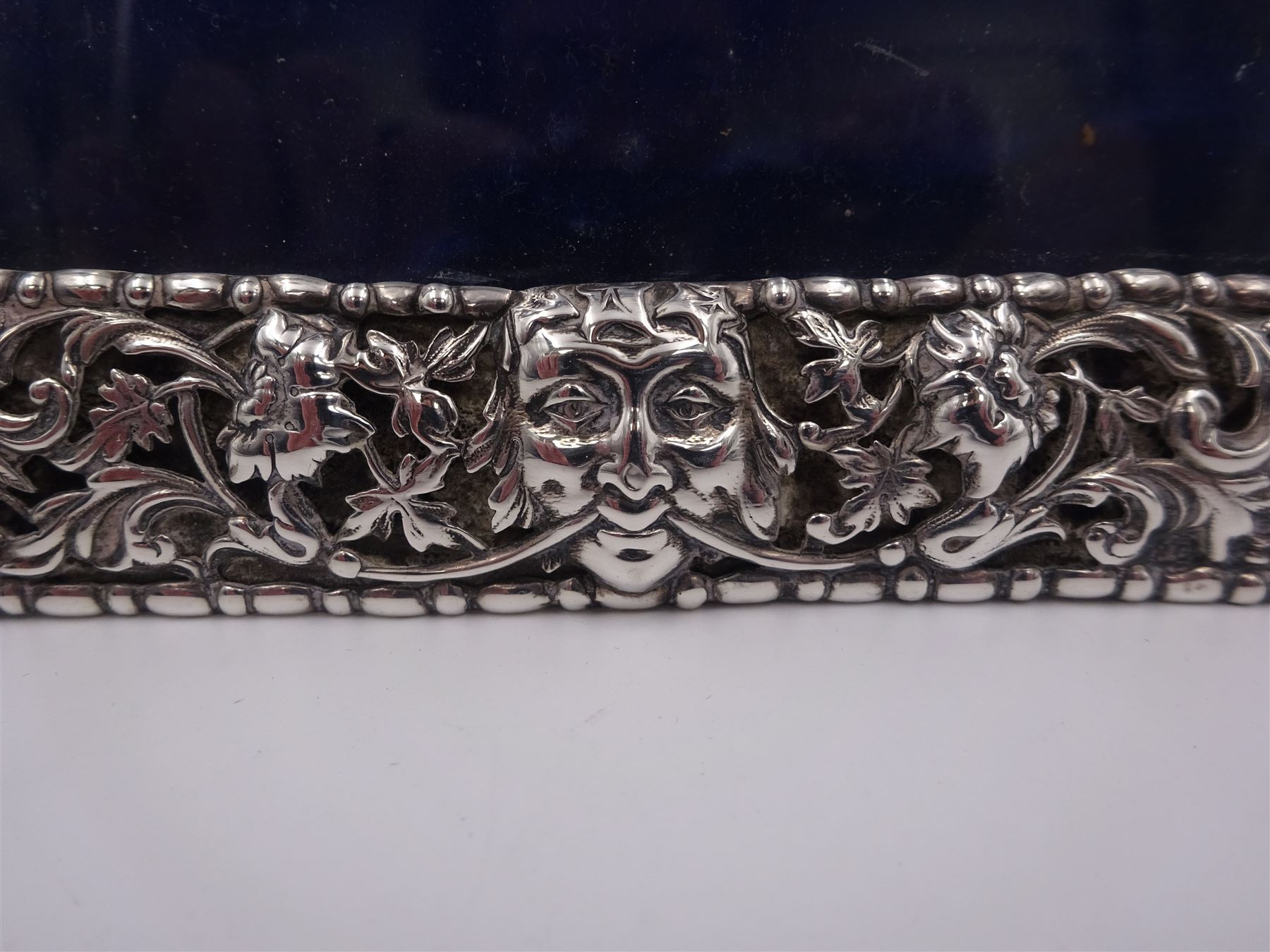 Victorian silver mounted photograph frame - Image 3 of 6