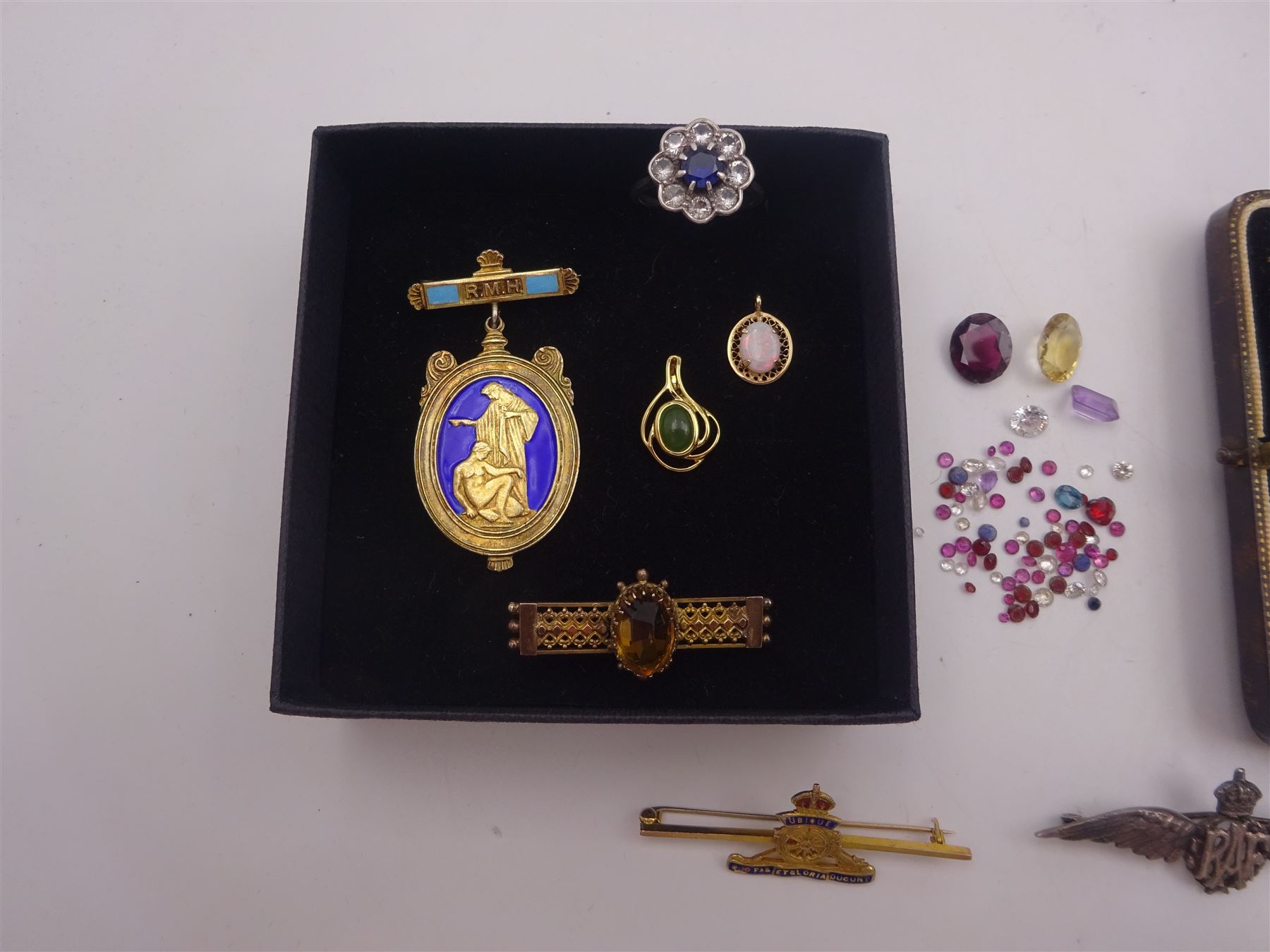 Early 20th century and later jewellery including 9ct gold and palladium milgrain set diamond stick p - Image 2 of 4