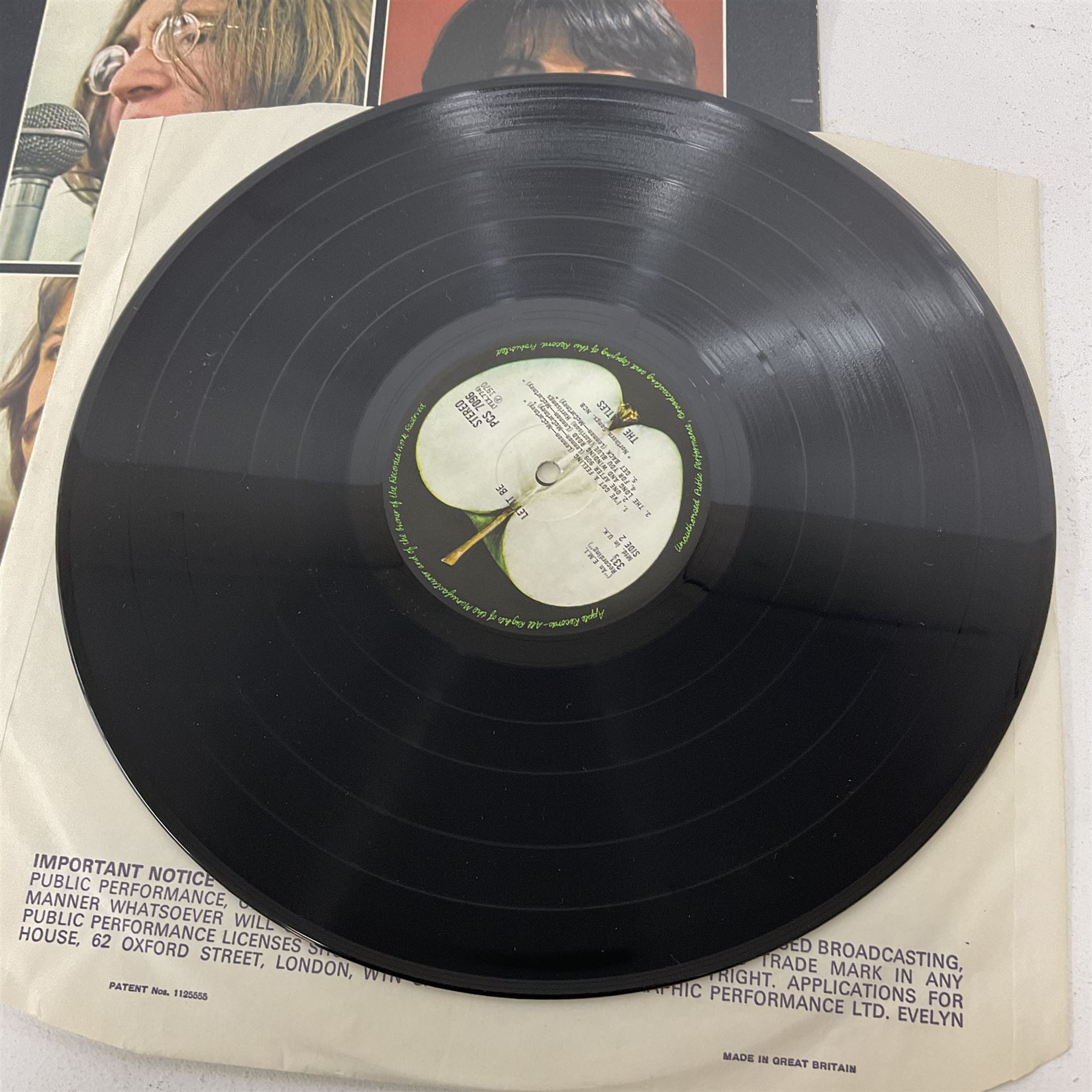 Eight The Beatles and related vinyl records - Image 16 of 20