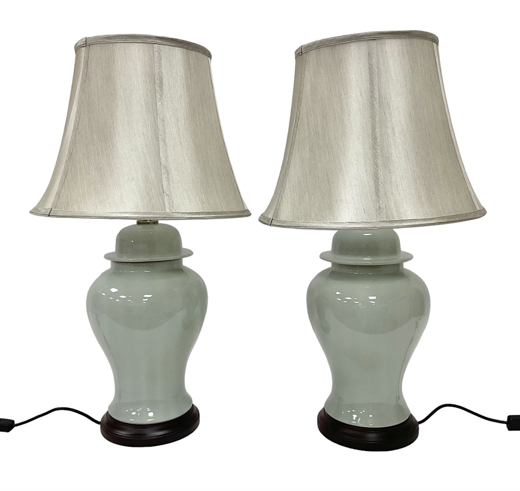 Pair of table lamps of baluster form