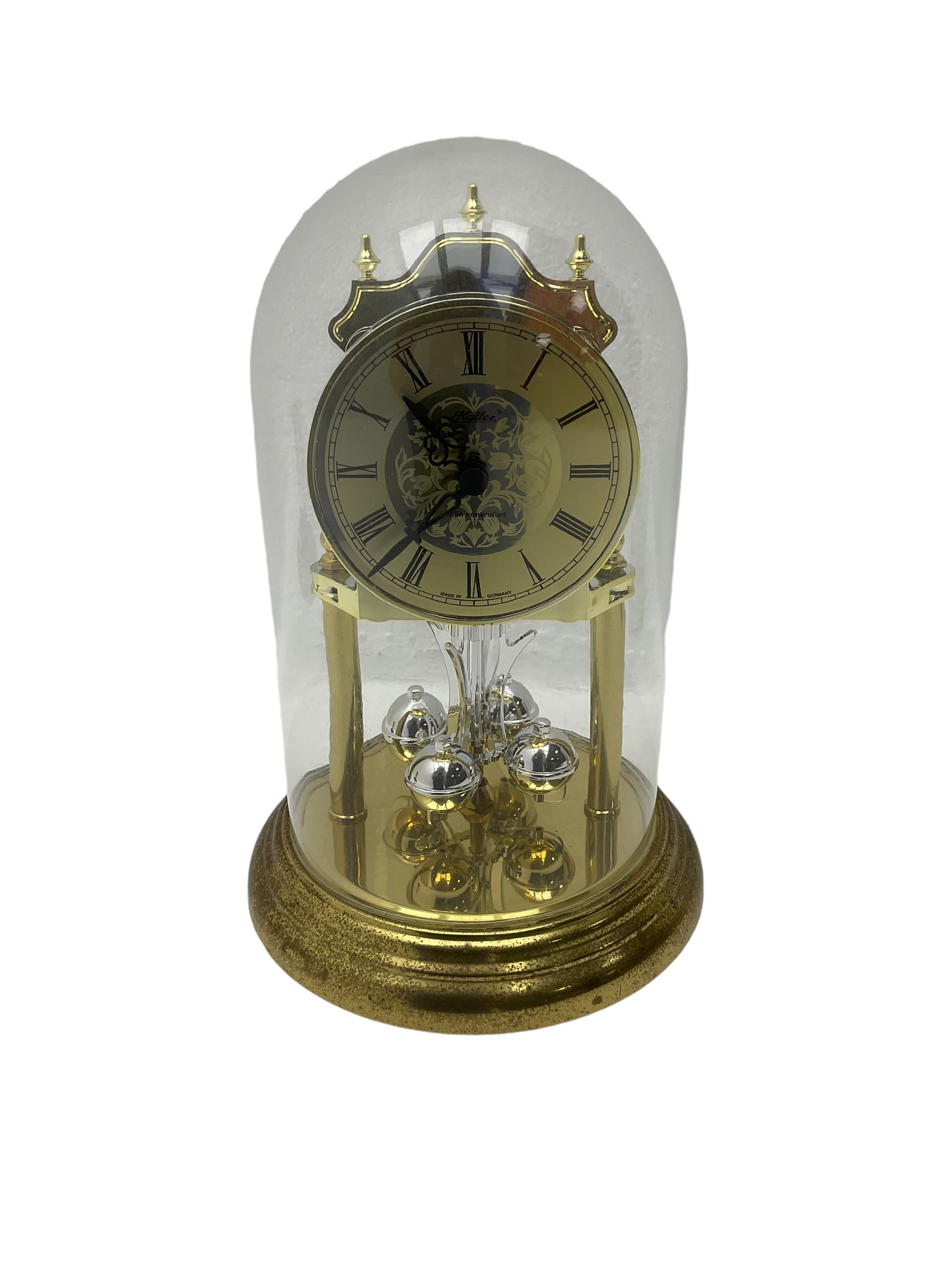 Two contemporary battery driven quartz mantle clocks and a spring driven balance wheel clock - Image 2 of 4