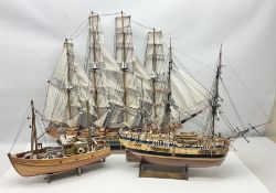 Wooden scale model model of a galleon 'Fragata Siglo XVIII ship