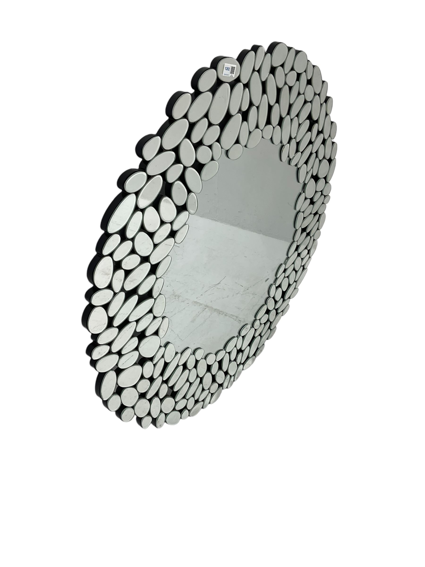 Contemporary sunburst design mirror - Image 3 of 4