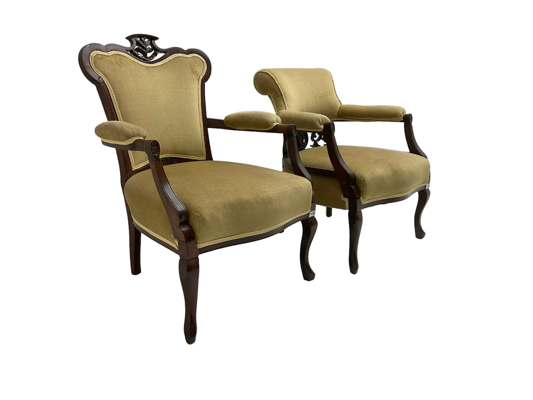 Edwardian walnut three-piece salon suite - two seat settee - Image 9 of 13