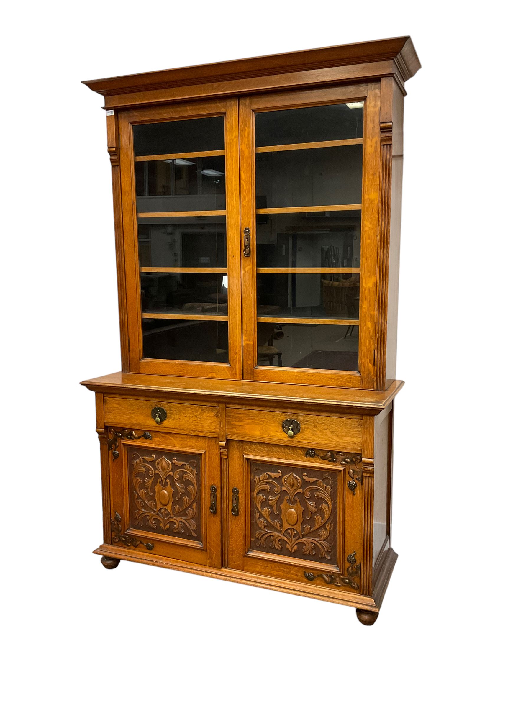 Late 19th century oak bookcase on cupboard - Image 7 of 8