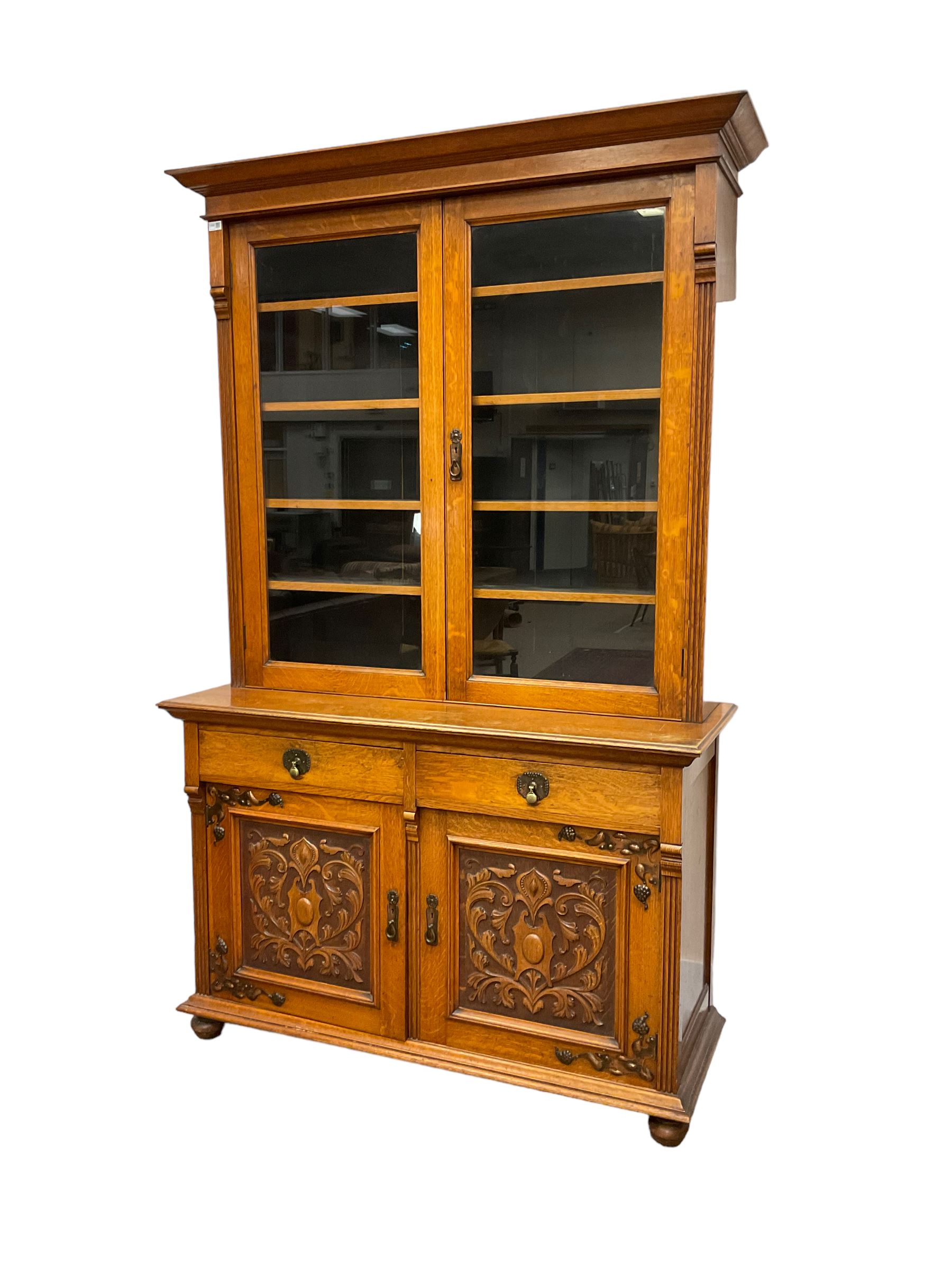 Late 19th century oak bookcase on cupboard - Image 8 of 8