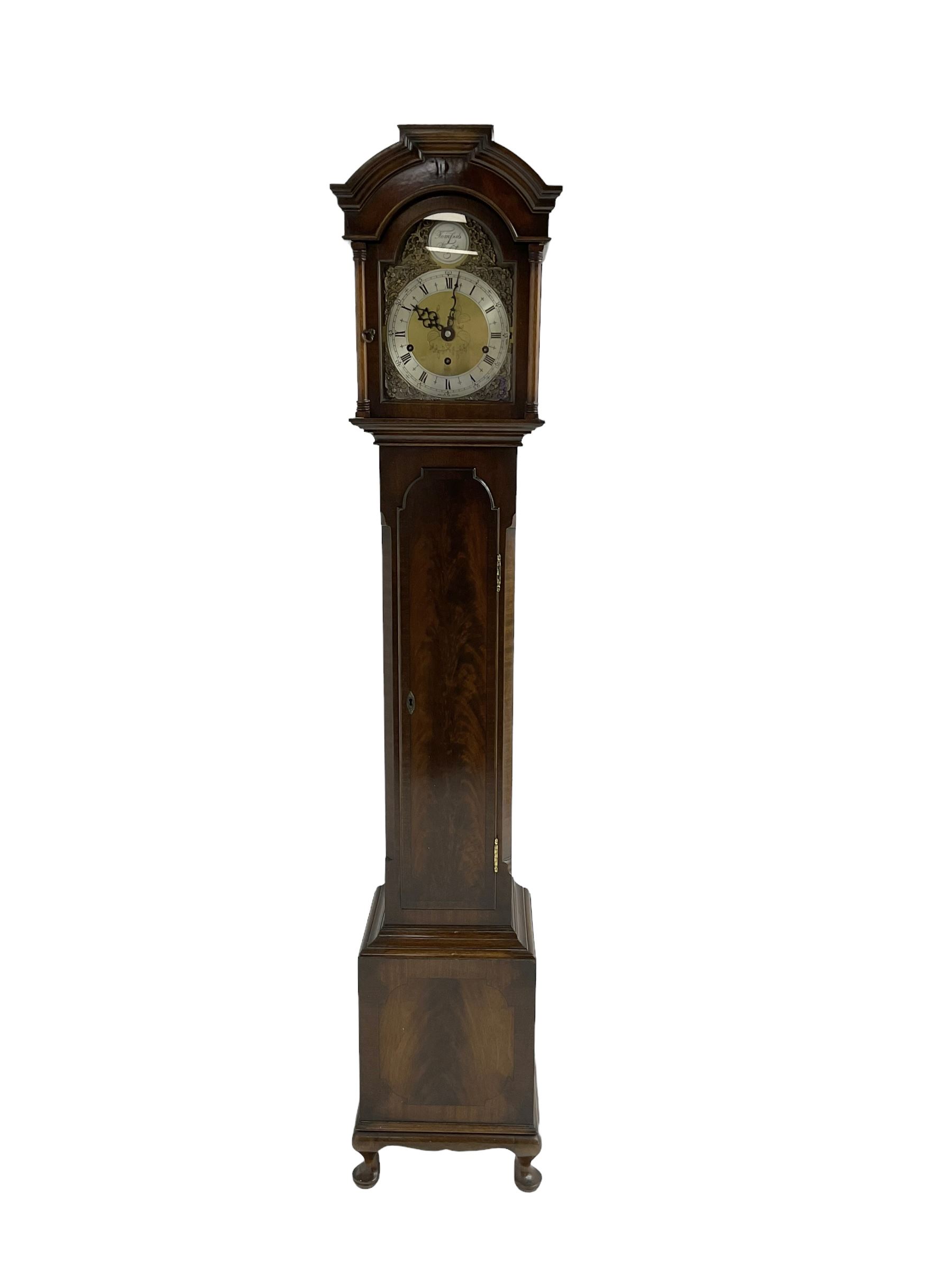 20th century Westminster chiming Grandmother clock - Mahogany case with a three train Elliot movemen