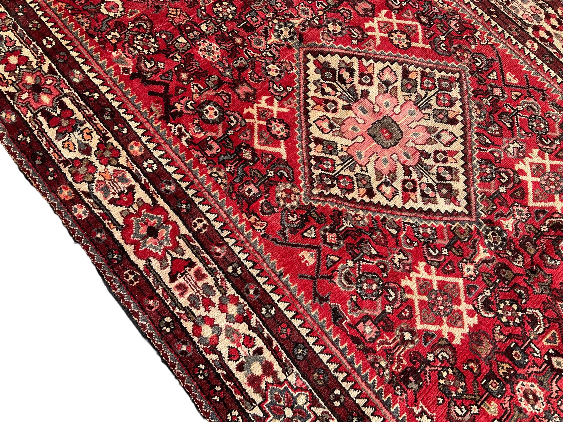 North West Persian Malayer crimson ground carpet - Image 6 of 7