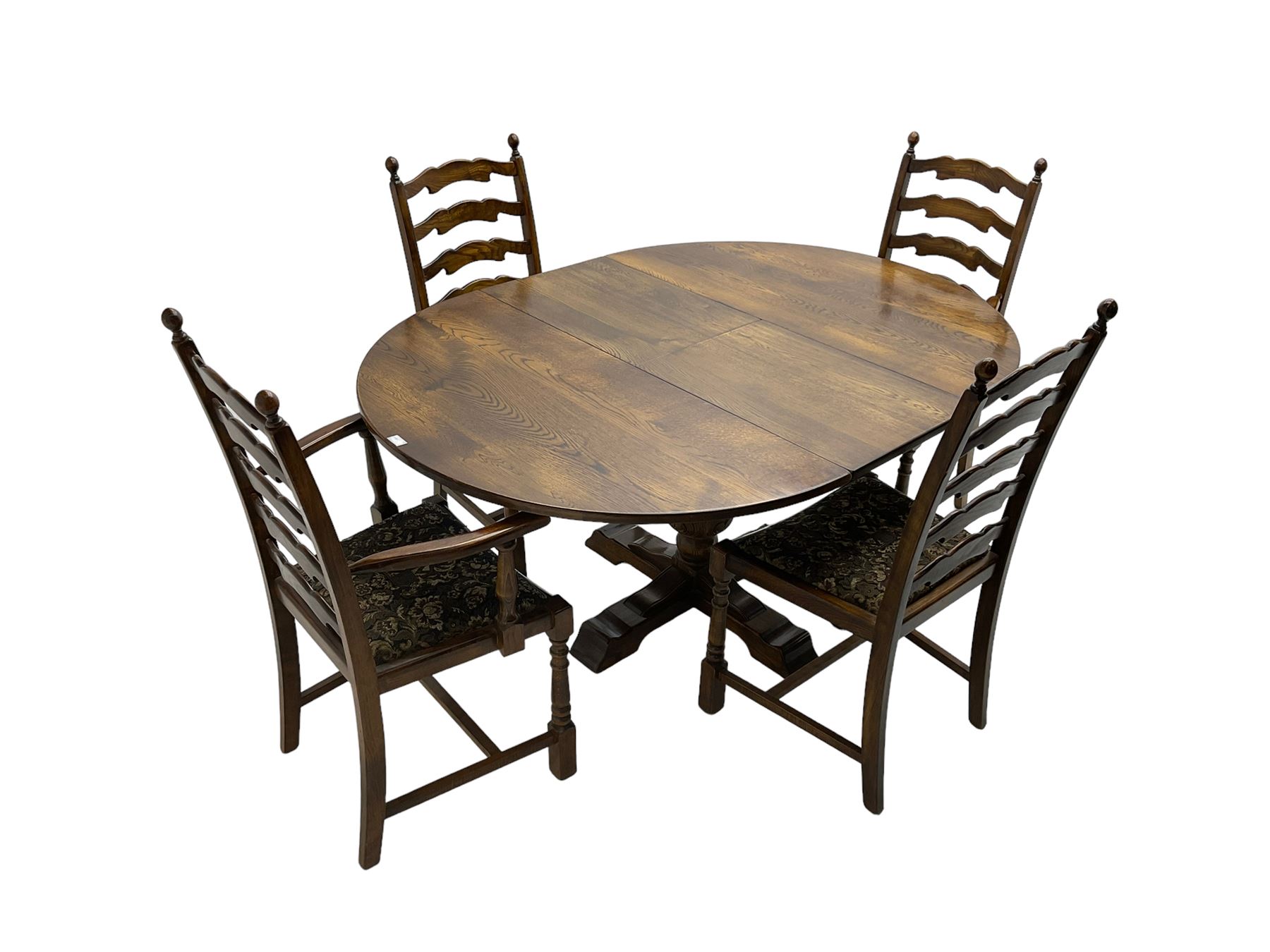 Oak circular extending dining table - Image 4 of 6