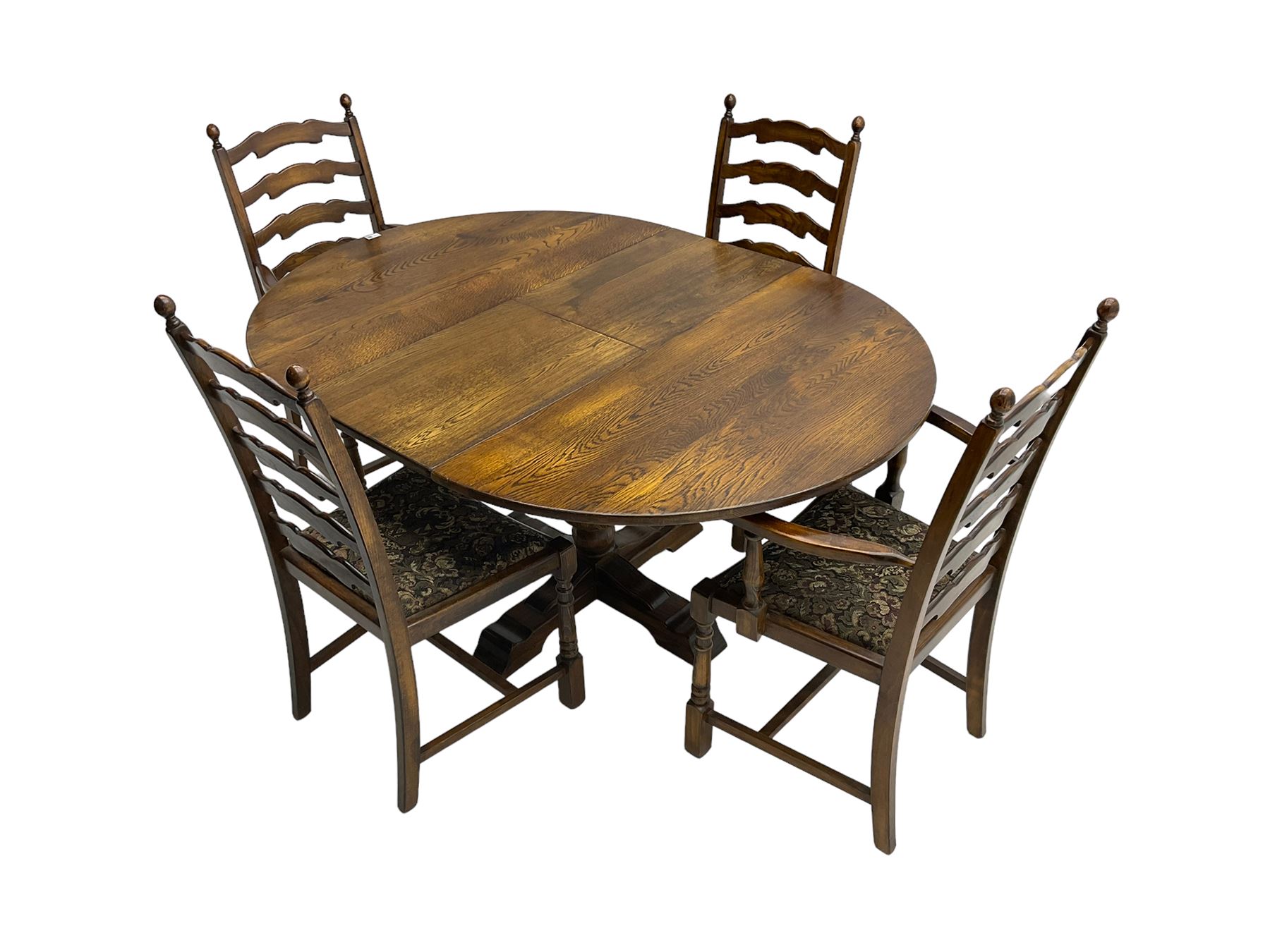 Oak circular extending dining table - Image 2 of 6