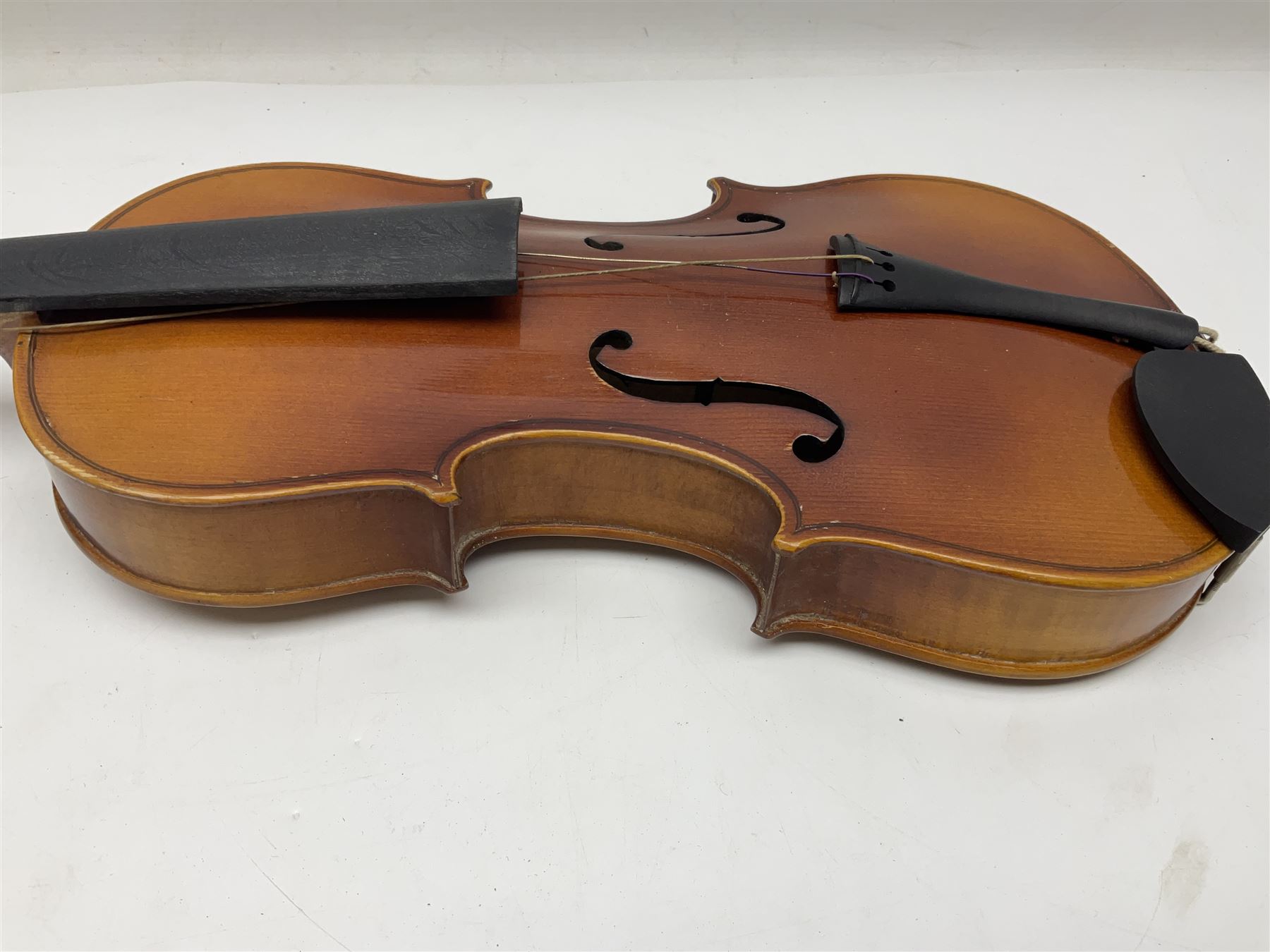 Czechoslovakian violin c1920 with 36cm two-piece maple back and ribs and spruce top - Image 10 of 34