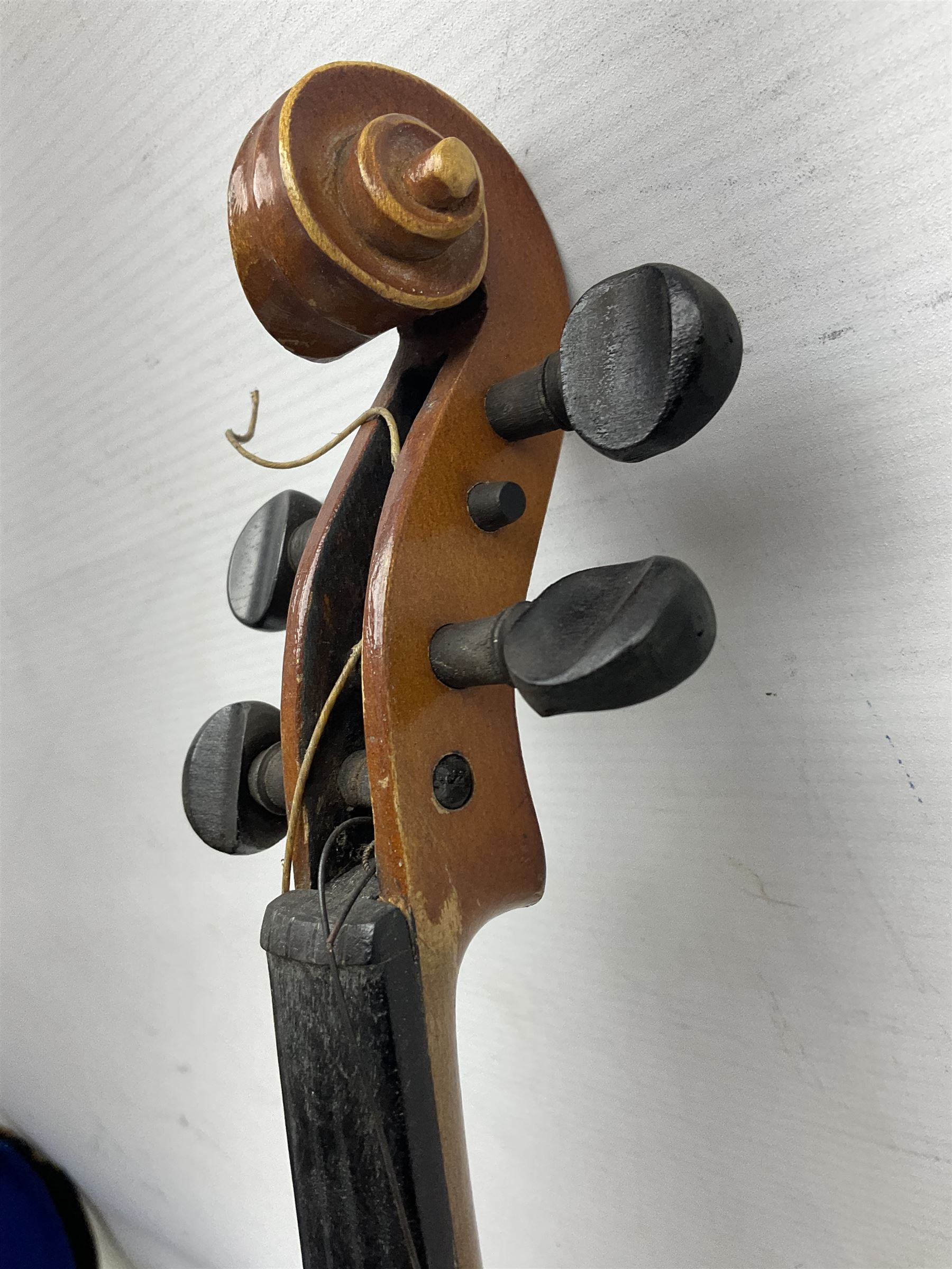 Czechoslovakian violin c1920 with 36cm two-piece maple back and ribs and spruce top - Image 7 of 34