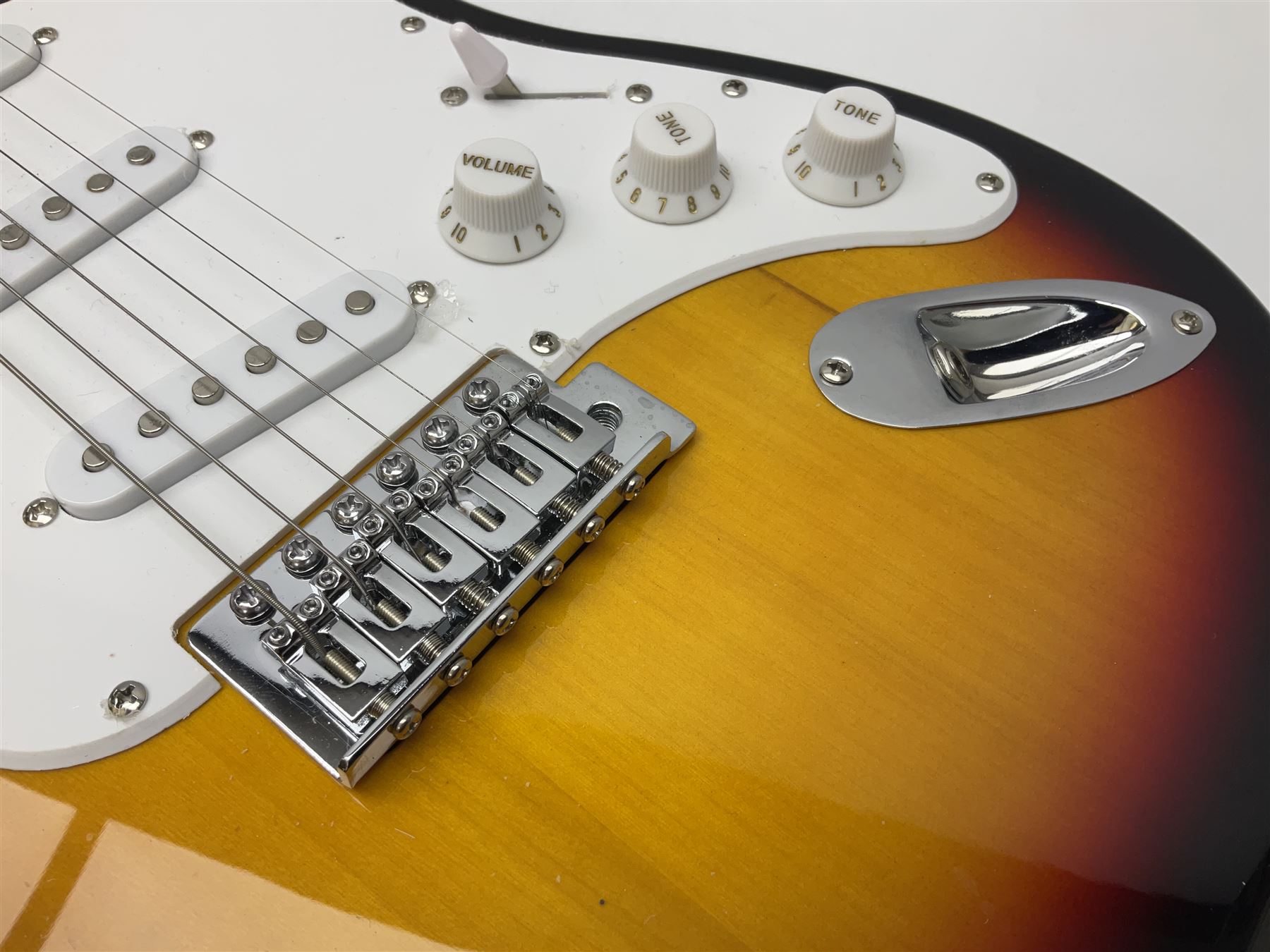 J & D Guitars cut-away electric six-string guitar with three-colour sunburst finish L99cm; in carryi - Image 11 of 26