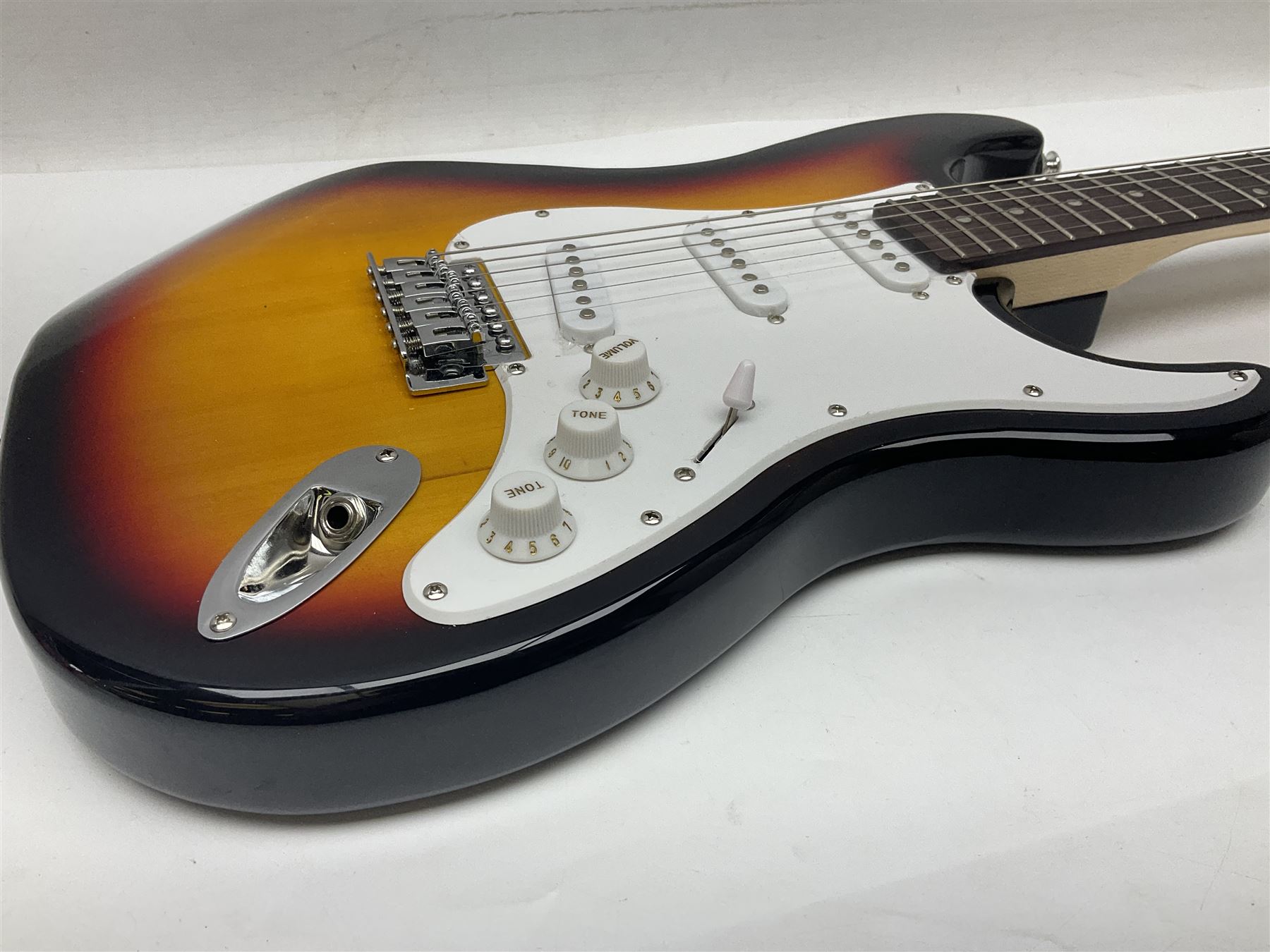 J & D Guitars cut-away electric six-string guitar with three-colour sunburst finish L99cm; in carryi - Image 16 of 26