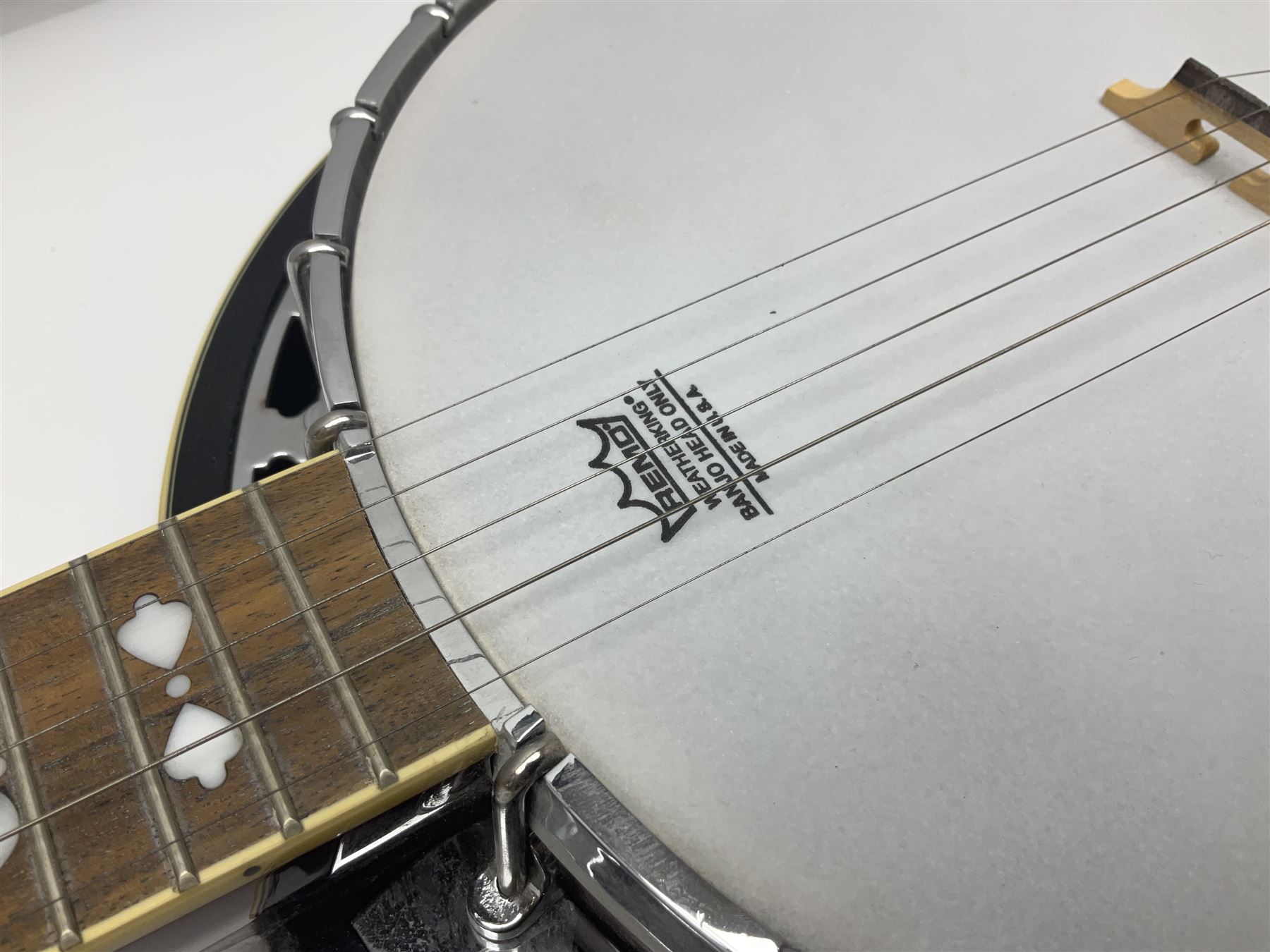 Tonewood mahogany 5-string banjo with 5th string capo L99cm - Image 6 of 15