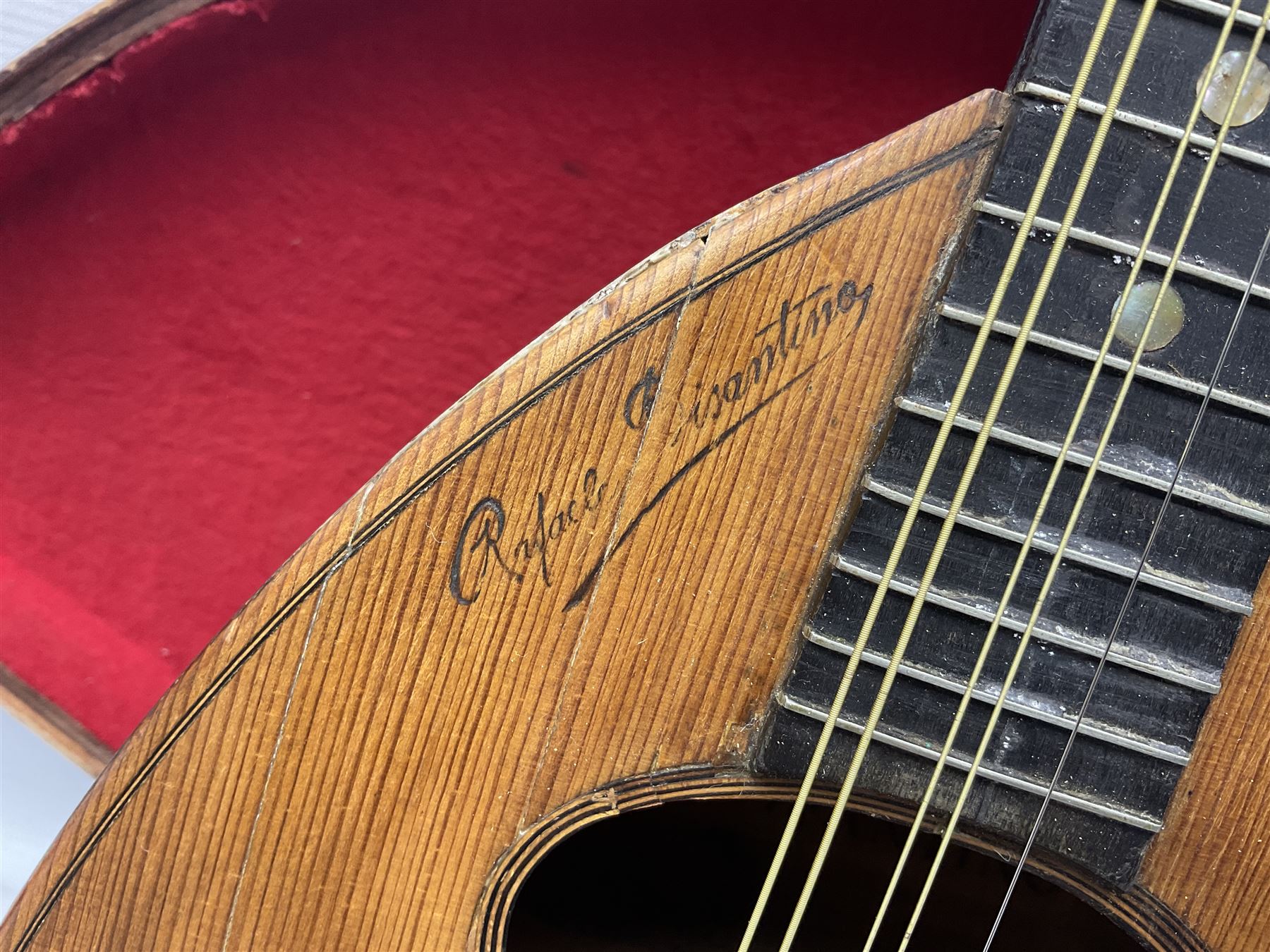 Early 20th century Italian Rafaele Disantino eight-string mandolin with two-piece back and spruce to - Image 3 of 14
