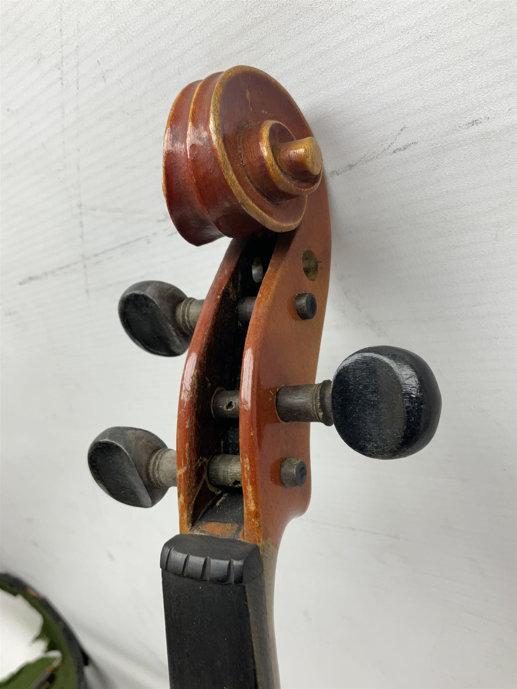 Czechoslovakian violin c1920 with 36cm two-piece maple back and ribs and spruce top - Image 29 of 34