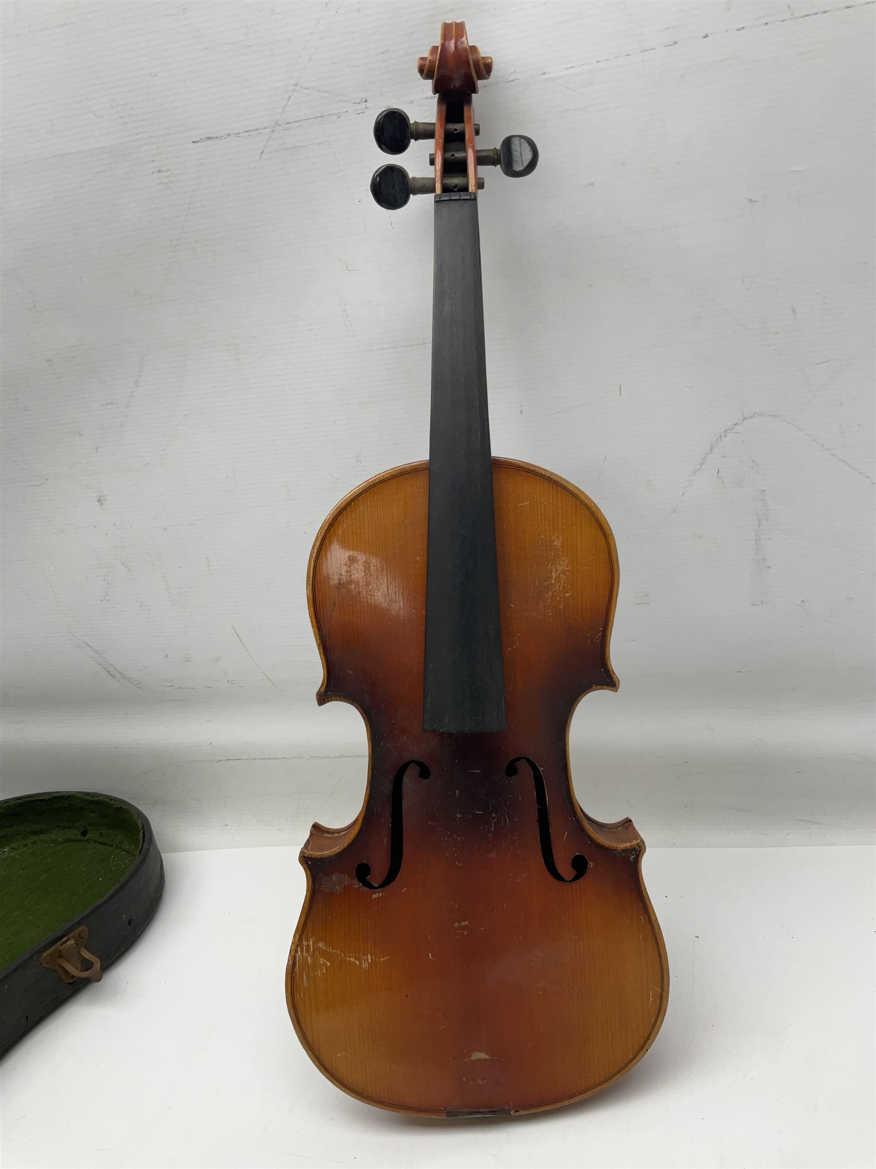 Czechoslovakian violin c1920 with 36cm two-piece maple back and ribs and spruce top - Image 34 of 34